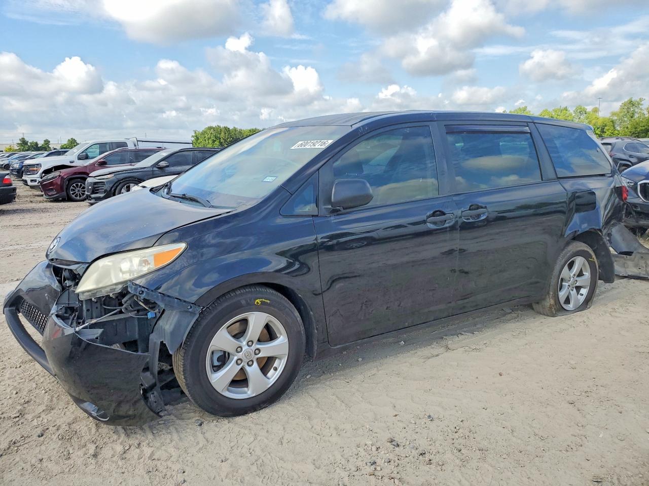 2015 Toyota Sienna L 7-passenger Black vin: 5TDZK3DCXFS528058