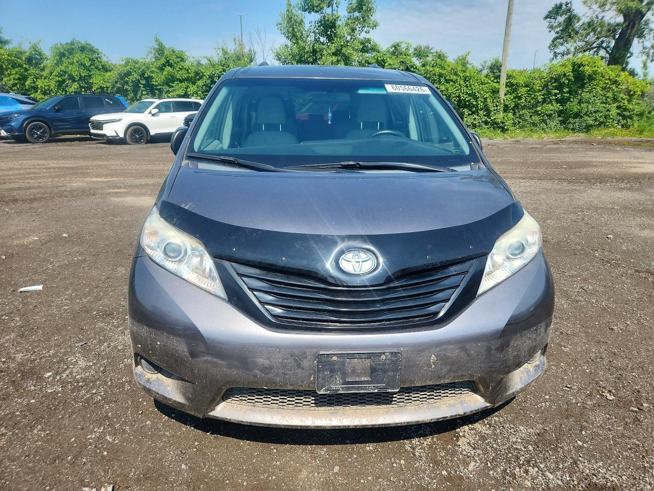 2015 Toyota Sienna L 7-passenger Gray vin: 5TDZK3DCXFS622697