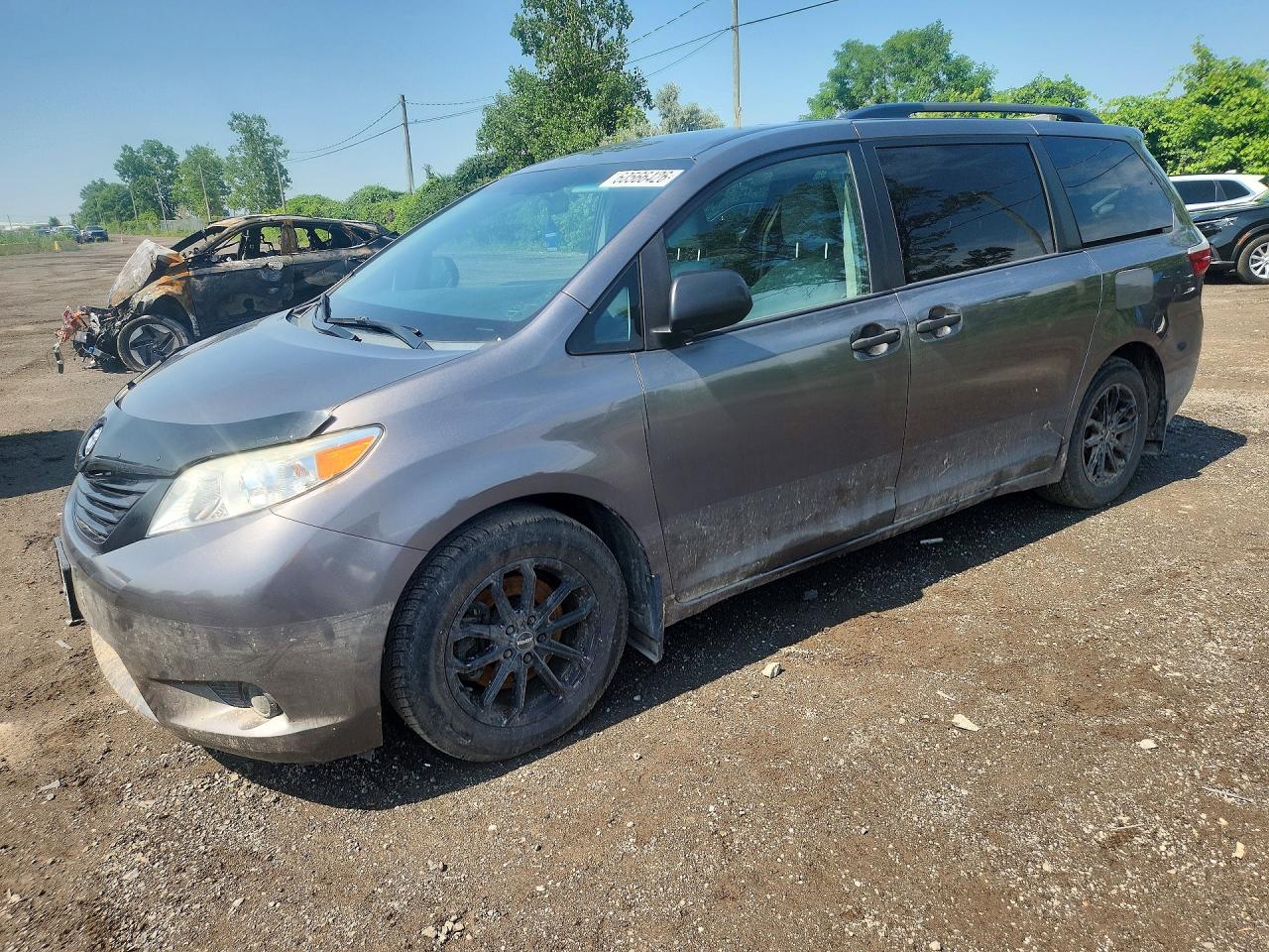 2015 Toyota Sienna L 7-passenger Gray vin: 5TDZK3DCXFS622697
