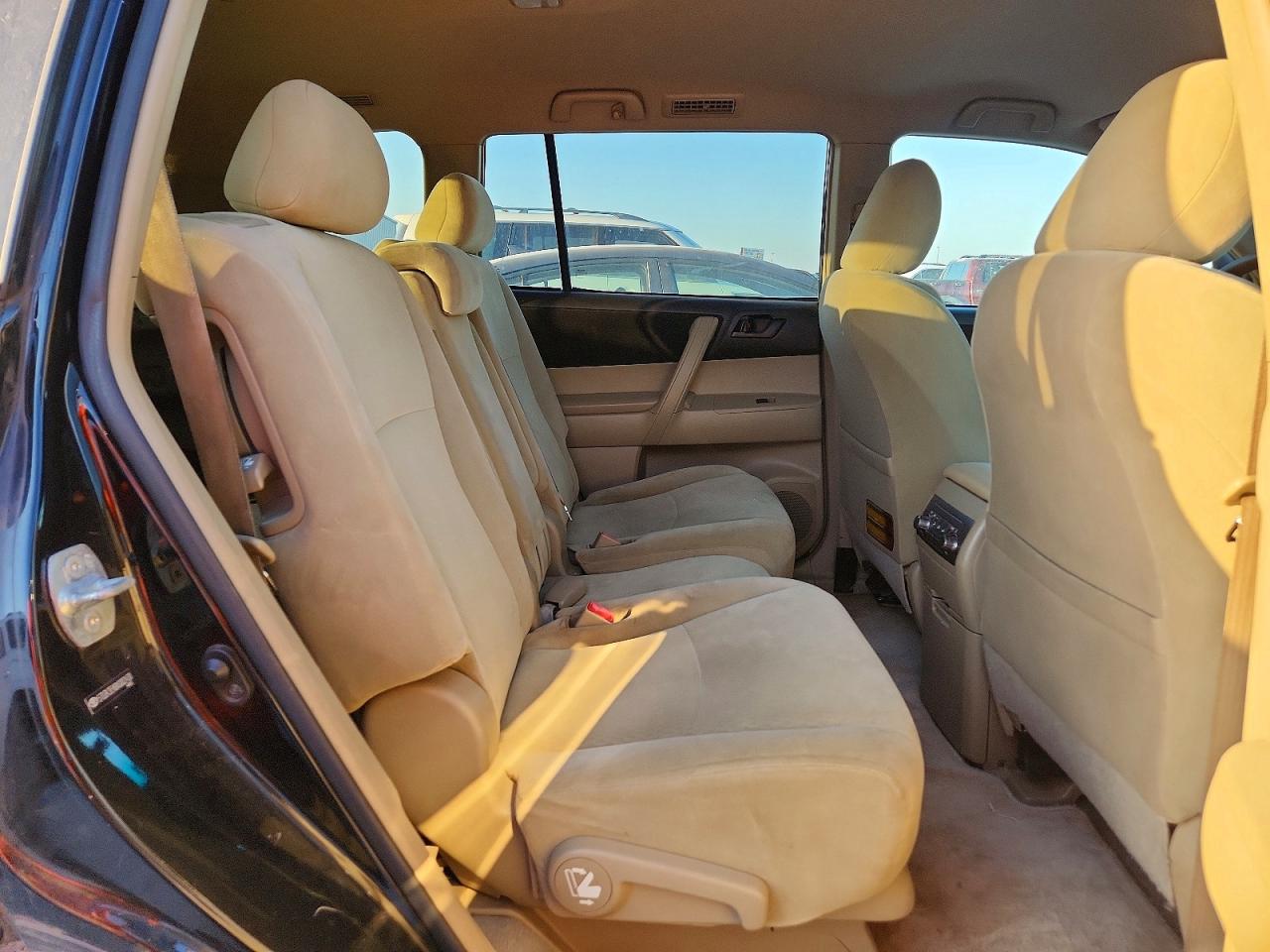 2010 Toyota Highlander Base Charcoal vin: 5TDZK3EH0AS002430