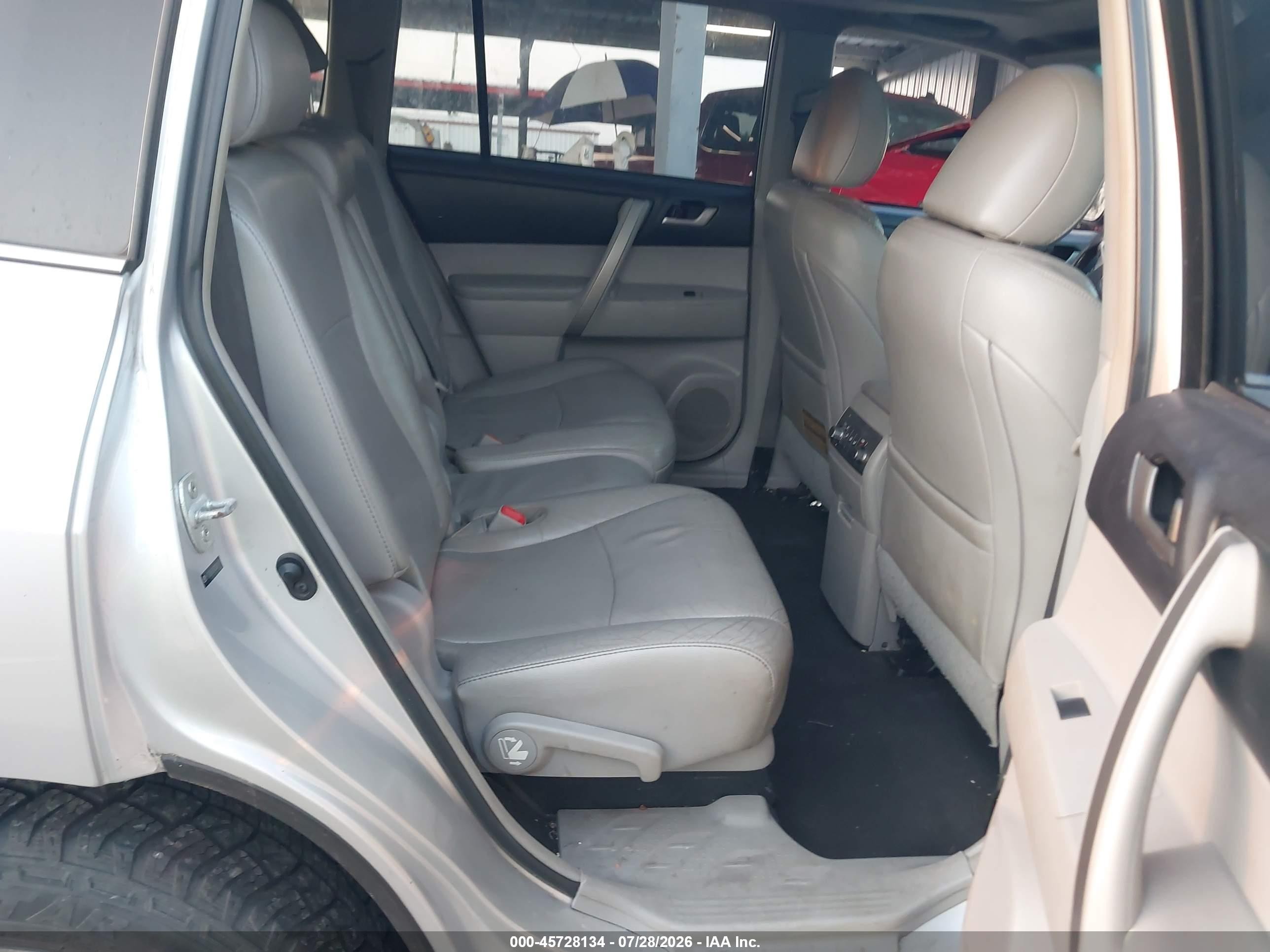 2012 Toyota Highlander Se V6 Silver vin: 5TDZK3EH0CS061559
