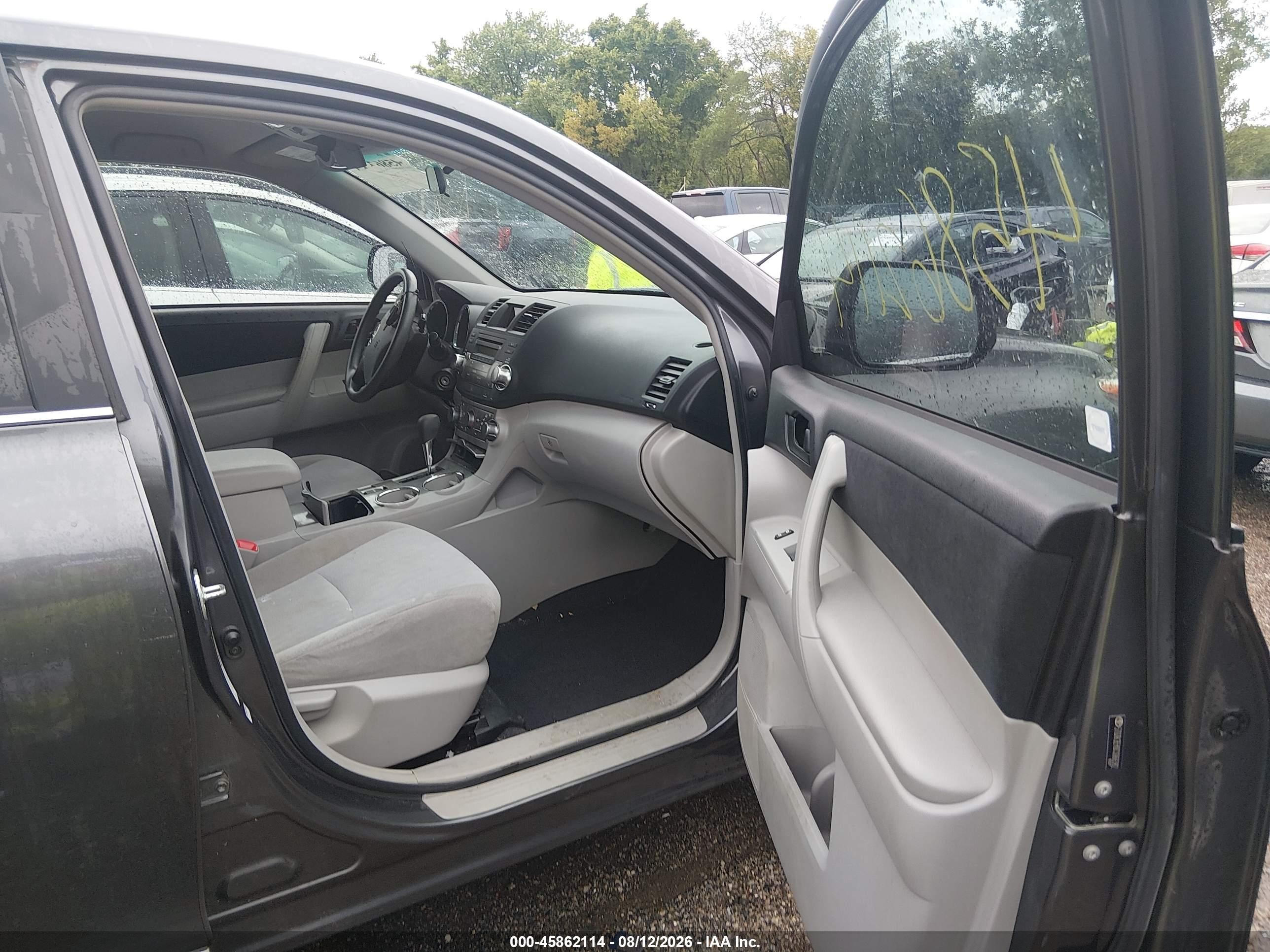 2012 Toyota Highlander Base V6 Gray vin: 5TDZK3EH0CS068382