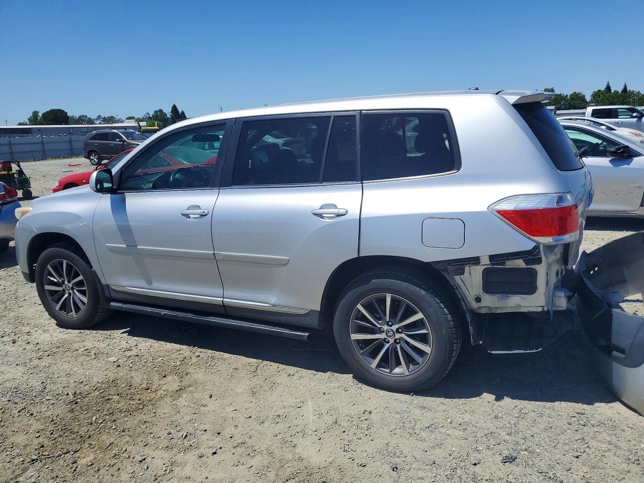 2012 Toyota Highlander Base Silver vin: 5TDZK3EH0CS070651