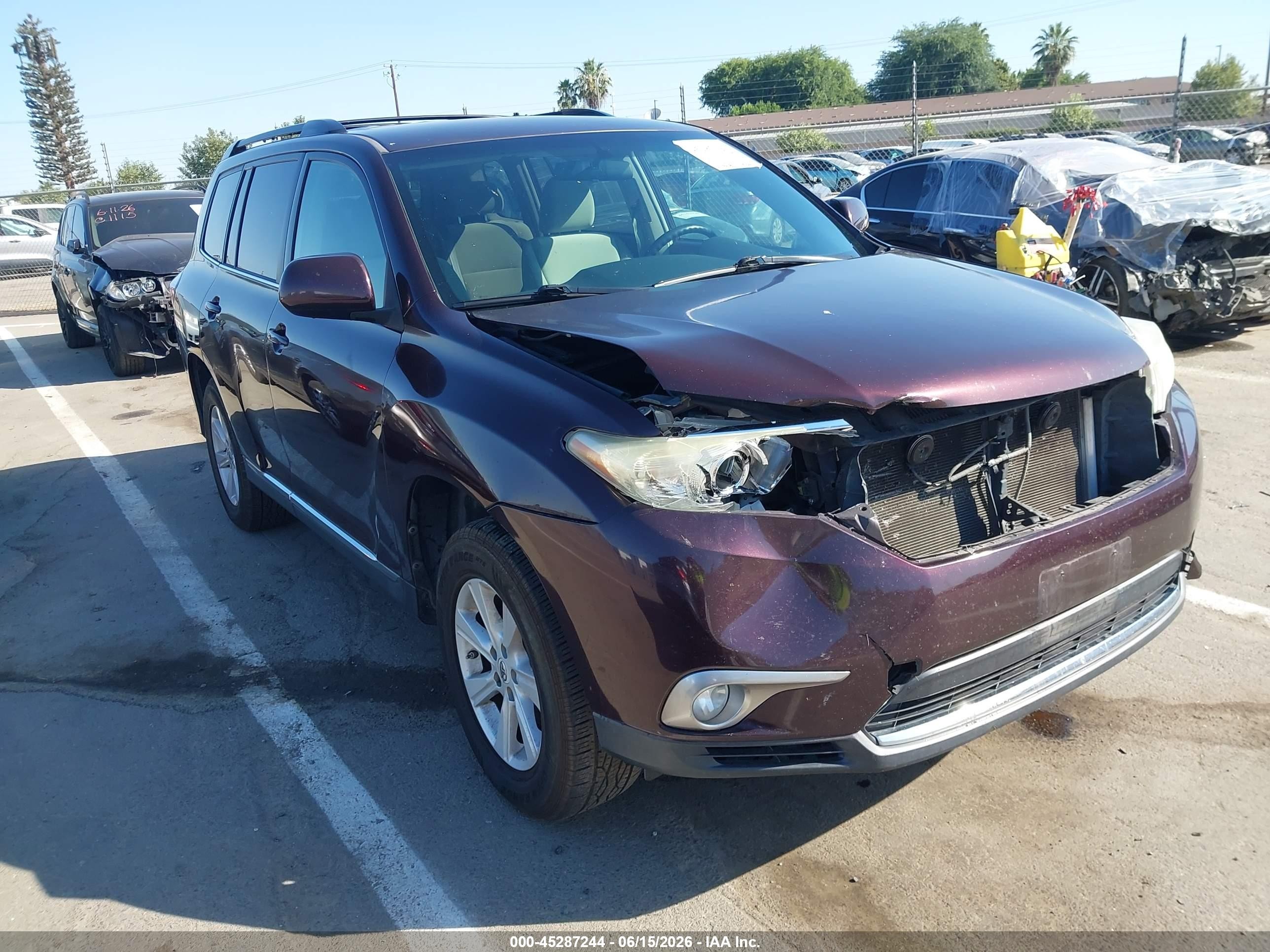 2013 Toyota Highlander Base Plus V6 Burgundy vin: 5TDZK3EH0DS108252