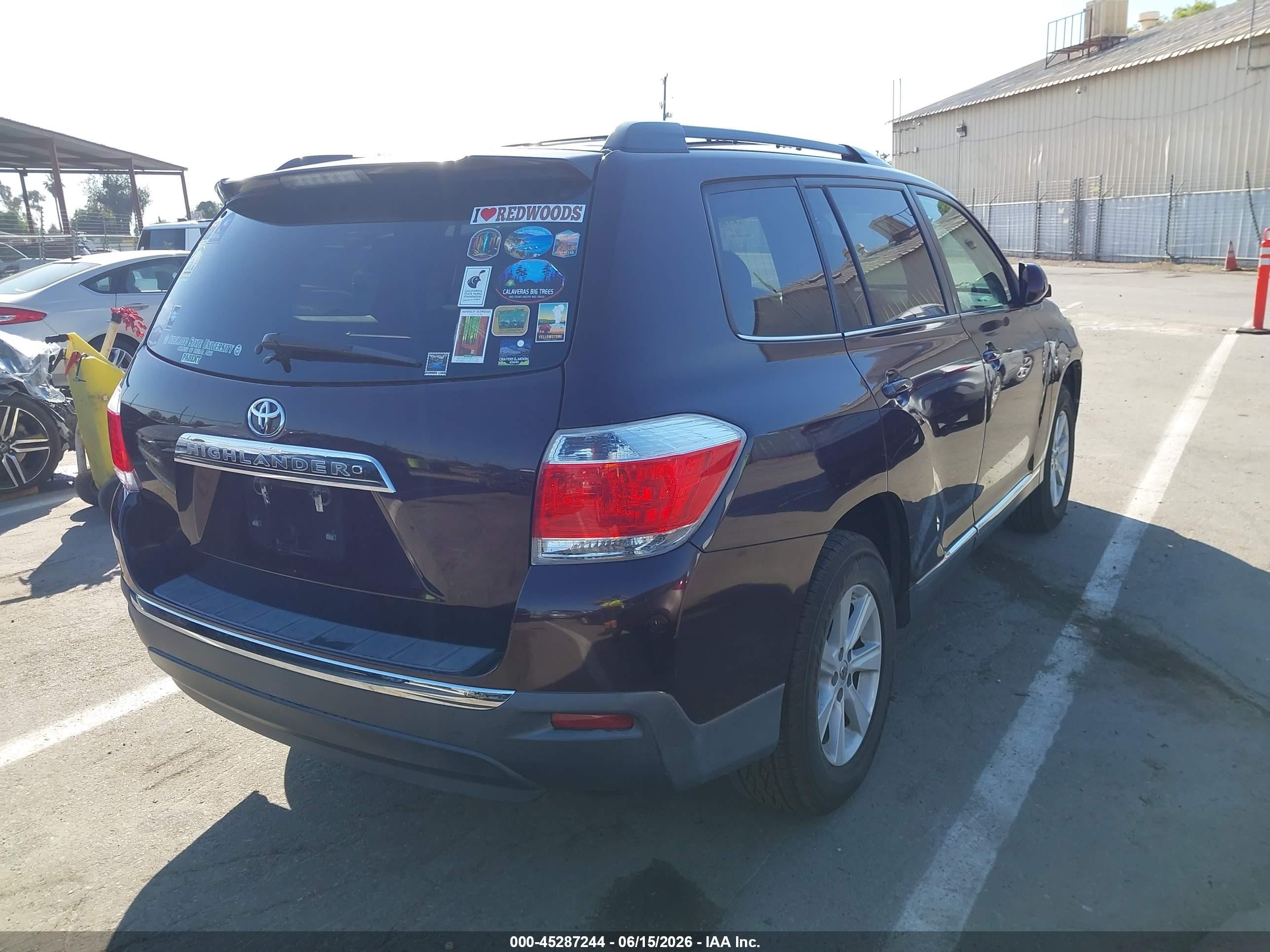 2013 Toyota Highlander Base Plus V6 Burgundy vin: 5TDZK3EH0DS108252