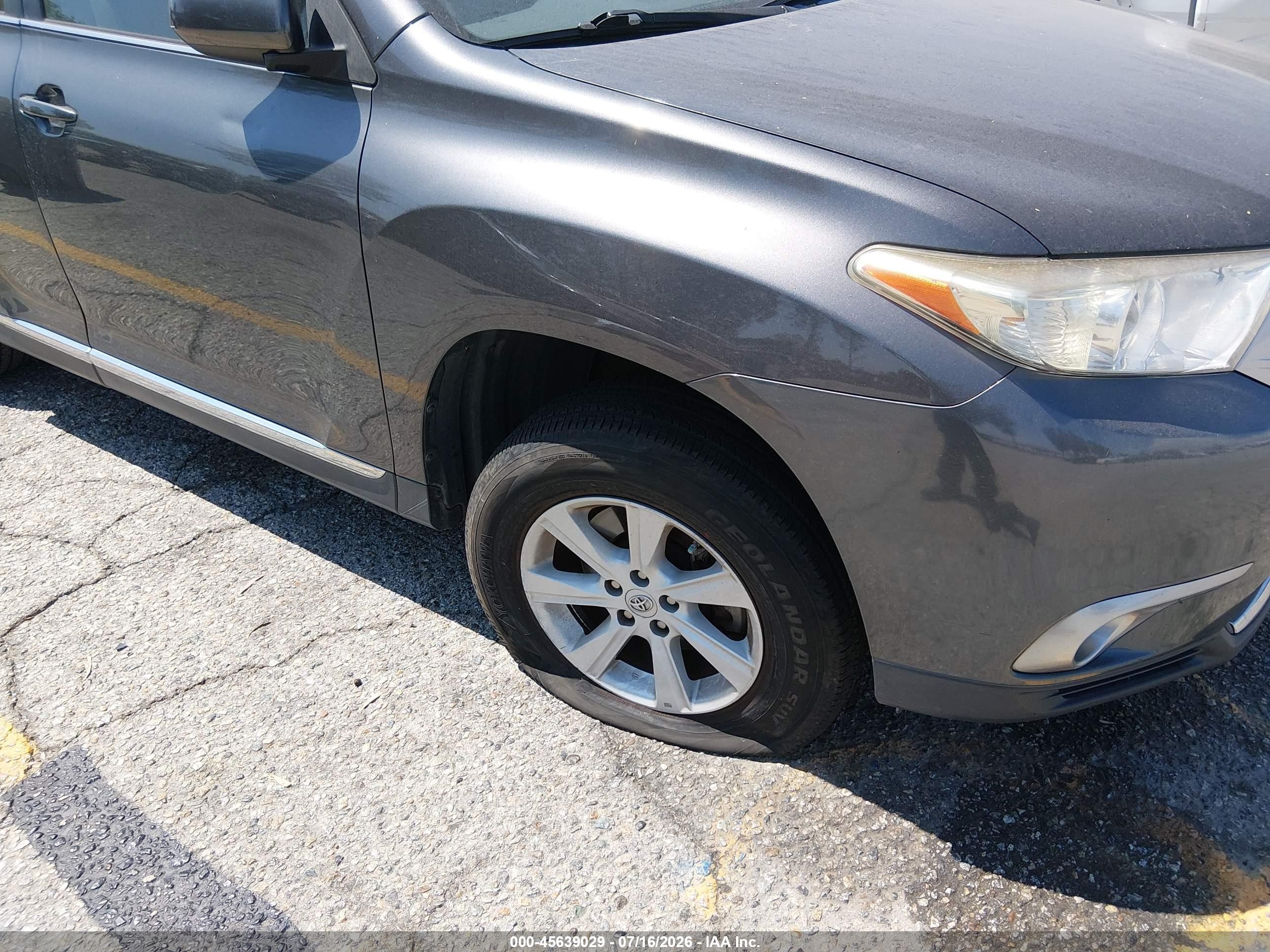 2013 Toyota Highlander Base Plus V6 Gray vin: 5TDZK3EH0DS117131