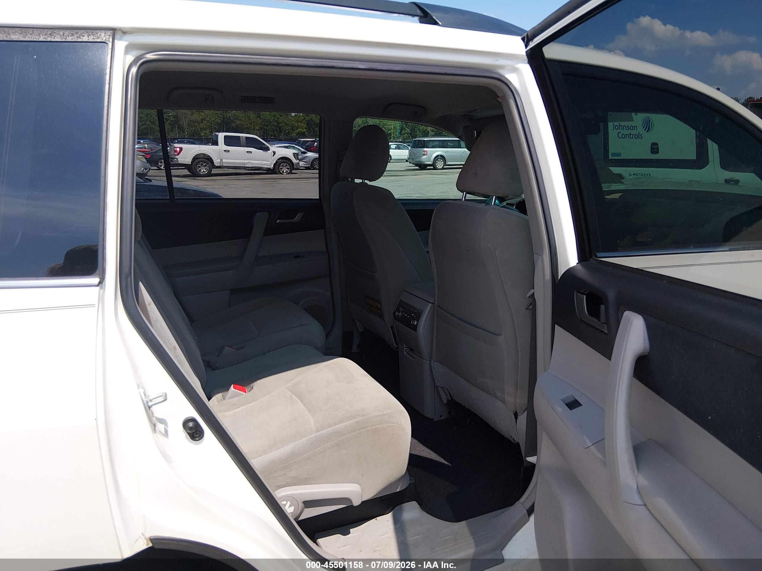 2013 Toyota Highlander Base Plus V6 Белый vin: 5TDZK3EH0DS126086