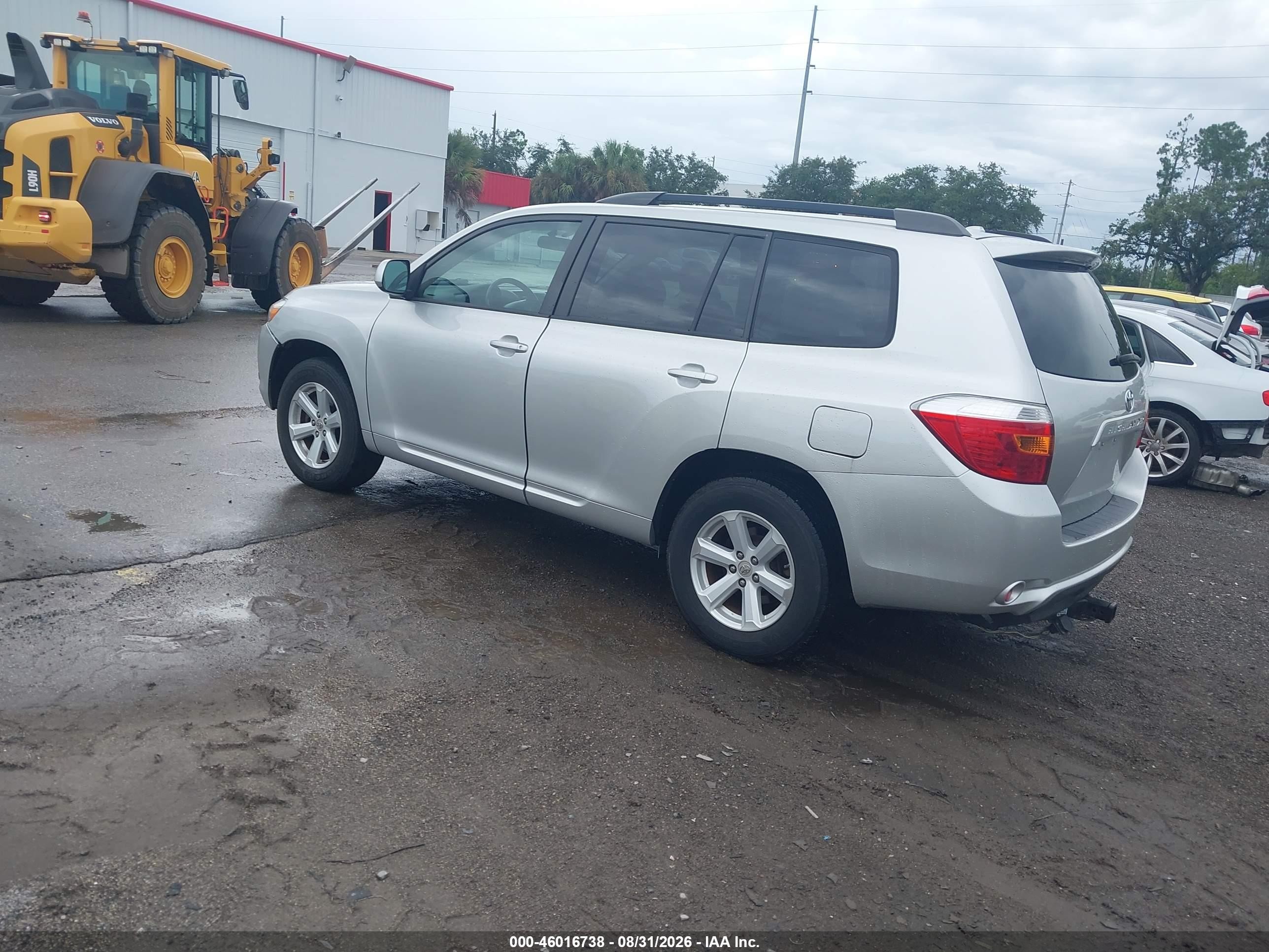 2010 Toyota Highlander Base V6 Silver vin: 5TDZK3EH1AS019513