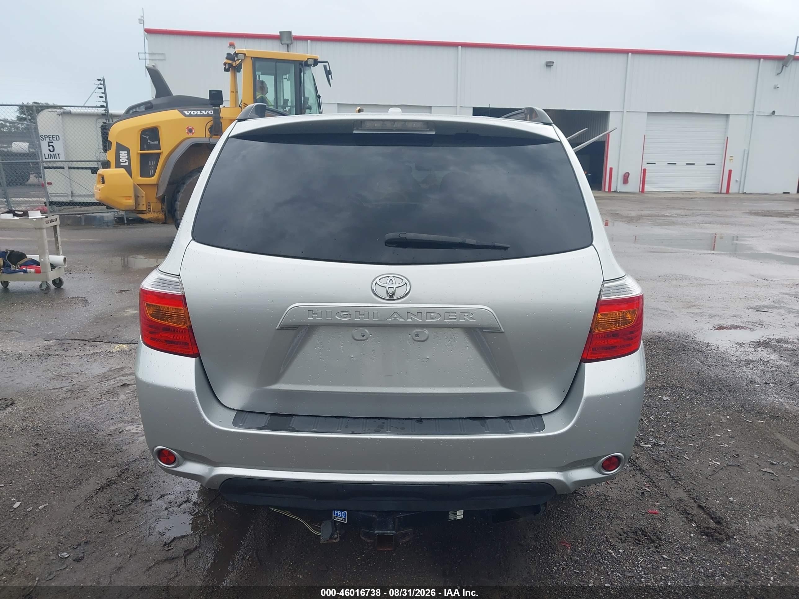 2010 Toyota Highlander Base V6 Silver vin: 5TDZK3EH1AS019513