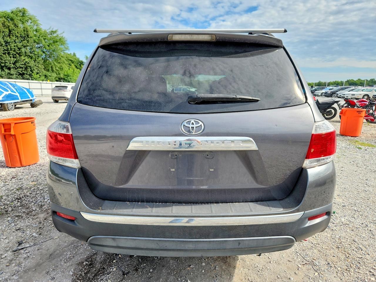 2011 Toyota Highlander Base Gray vin: 5TDZK3EH1BS025944