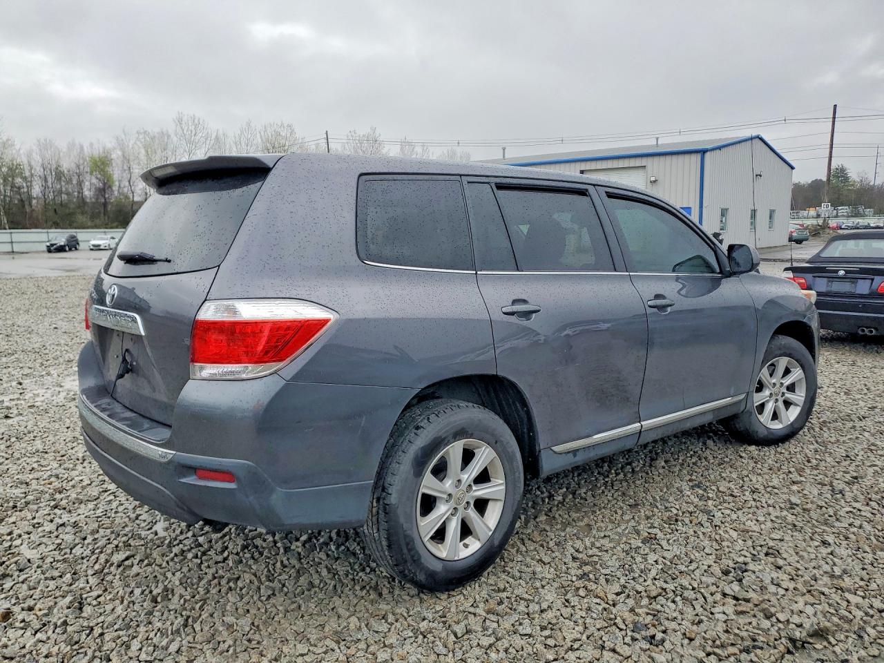 2011 Toyota Highlander Base Gray vin: 5TDZK3EH1BS044476