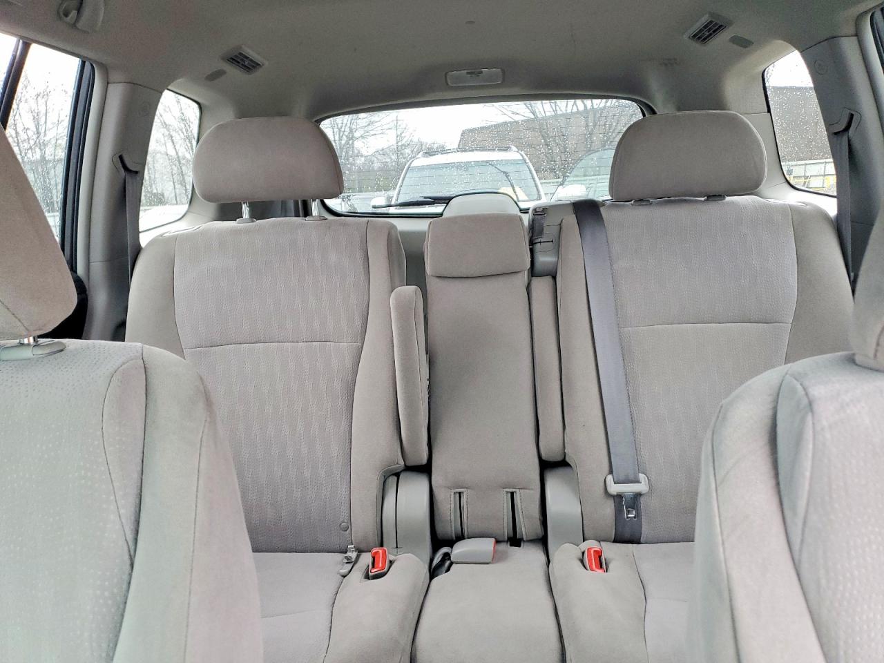 2011 Toyota Highlander Base Gray vin: 5TDZK3EH1BS044476