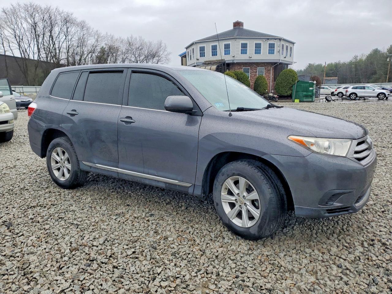2011 Toyota Highlander Base Gray vin: 5TDZK3EH1BS044476