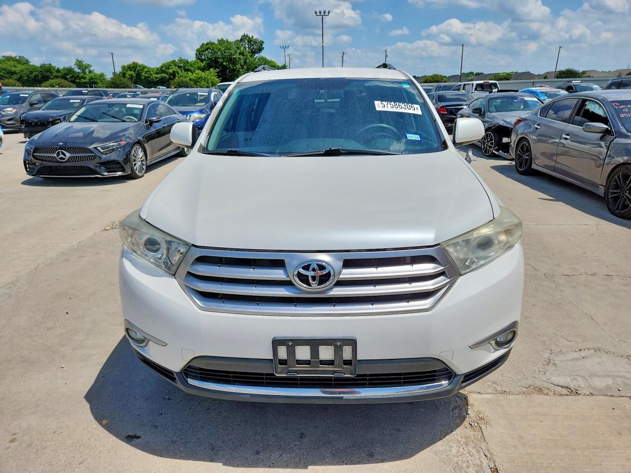 2012 Toyota Highlander Base White vin: 5TDZK3EH1CS082310
