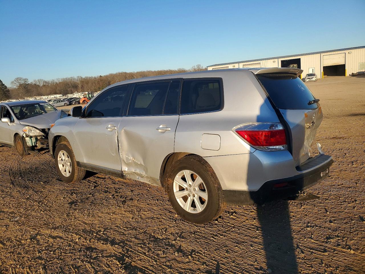 2013 Toyota Highlander Base Silver vin: 5TDZK3EH1DS090487