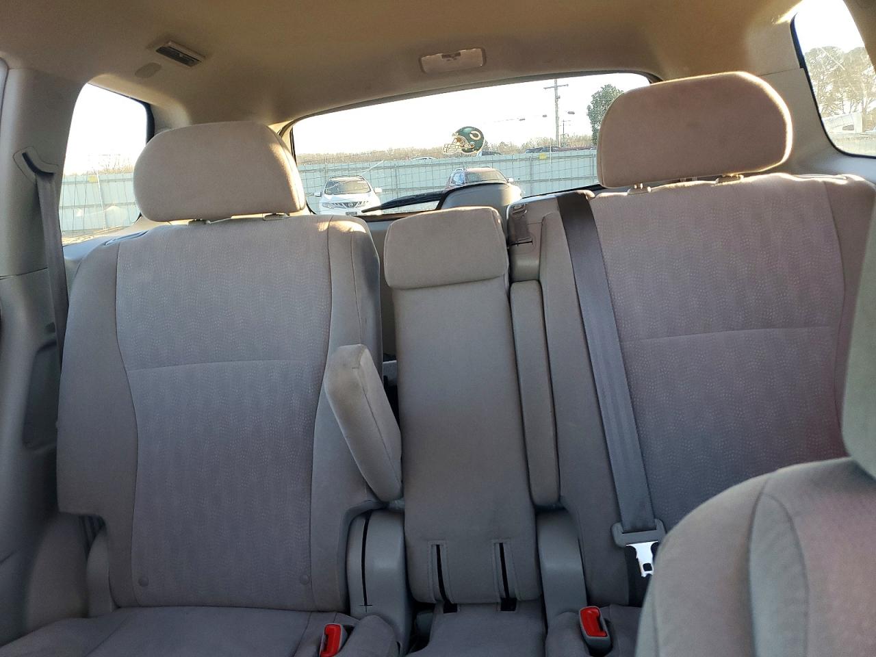 2013 Toyota Highlander Base Silver vin: 5TDZK3EH1DS090487