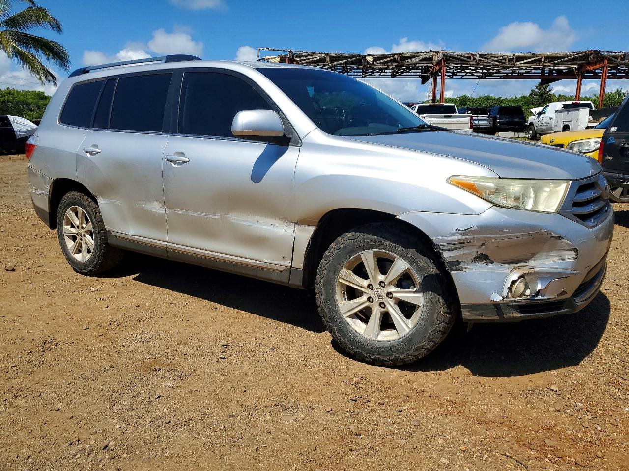 2013 Toyota Highlander Base Серебряный vin: 5TDZK3EH1DS107773