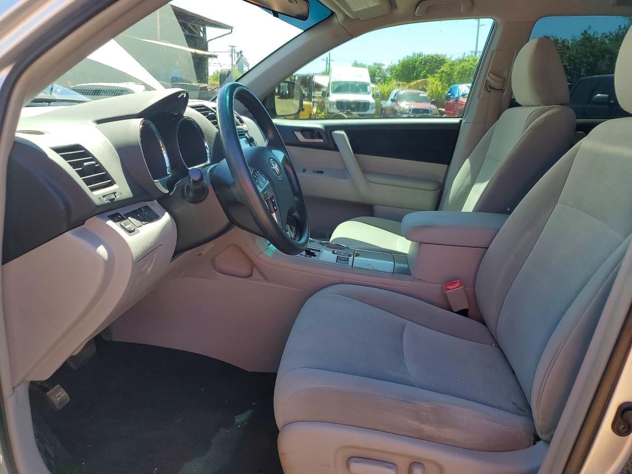 2013 Toyota Highlander Base Серебряный vin: 5TDZK3EH1DS107773