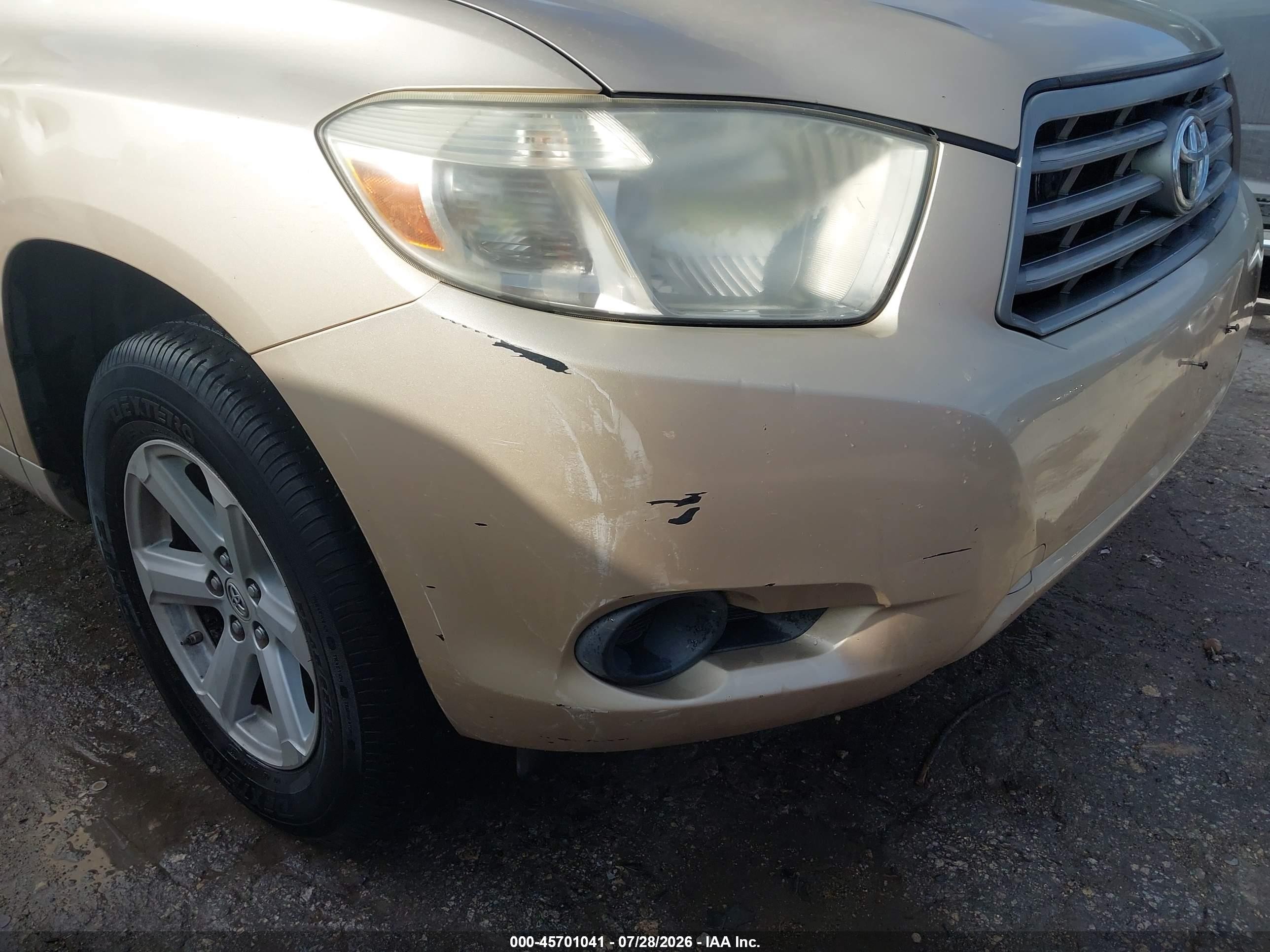 2010 Toyota Highlander Base V6 Золотой vin: 5TDZK3EH2AS005538