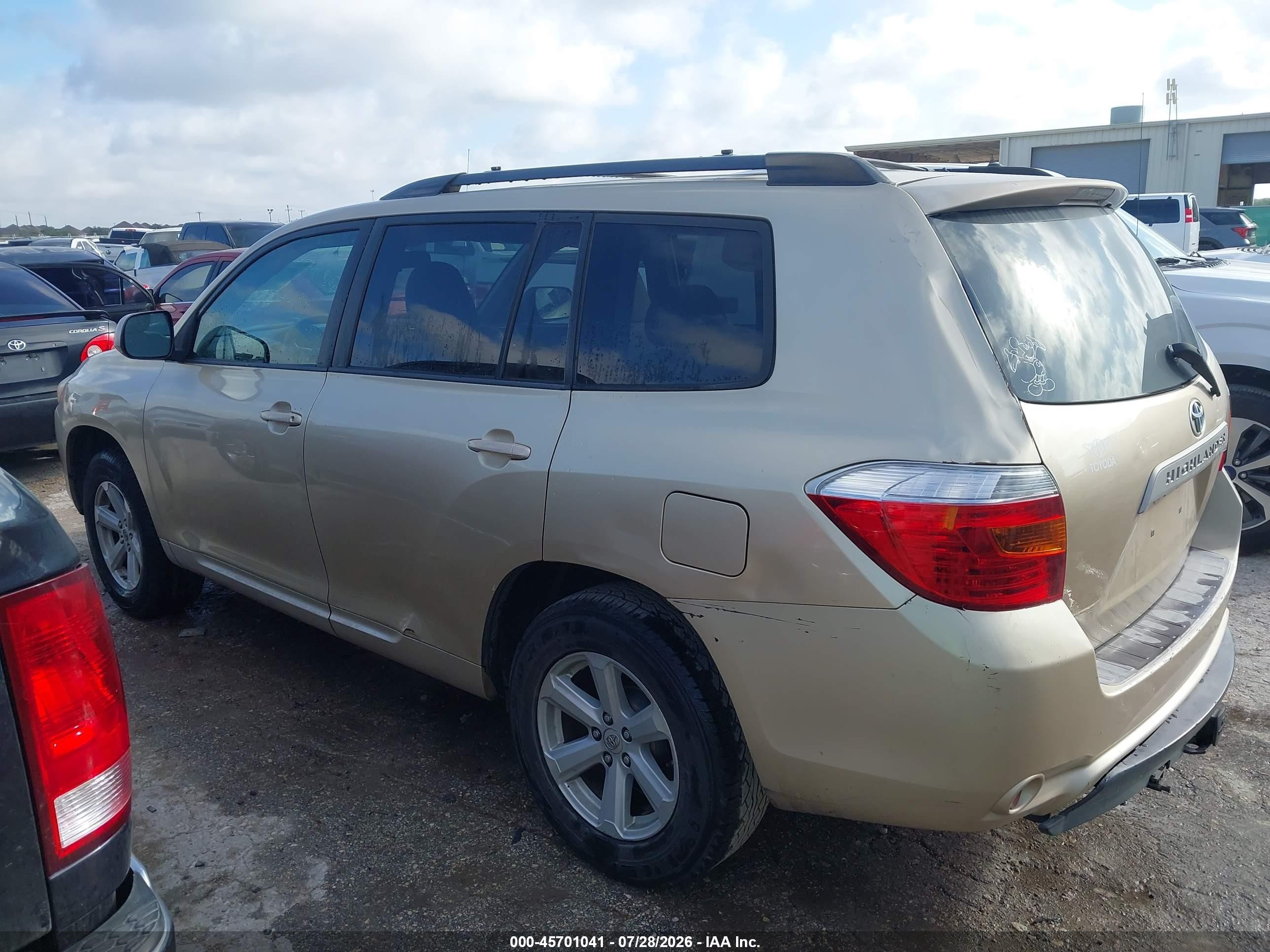 2010 Toyota Highlander Base V6 Золотой vin: 5TDZK3EH2AS005538