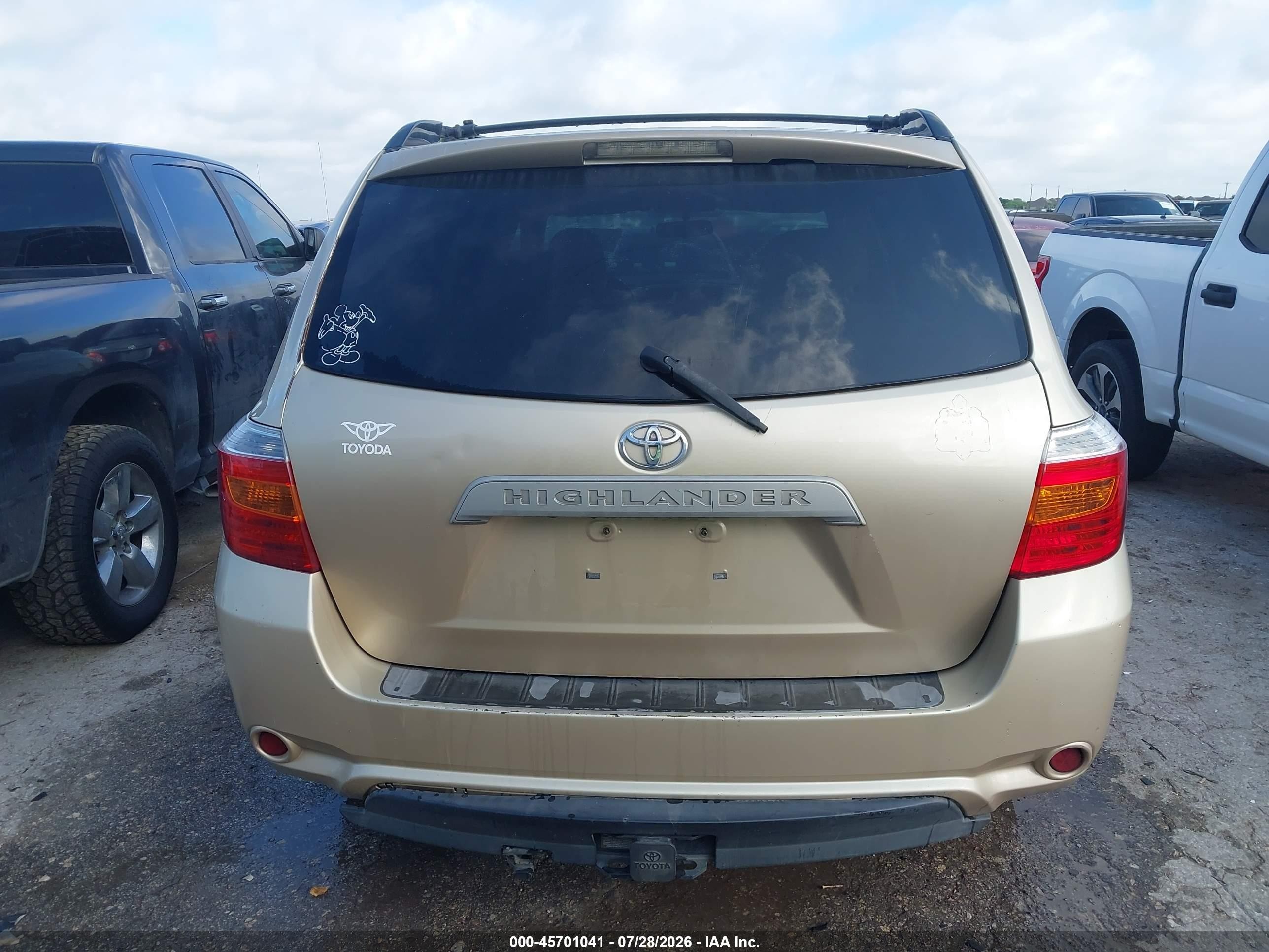 2010 Toyota Highlander Base V6 Золотой vin: 5TDZK3EH2AS005538