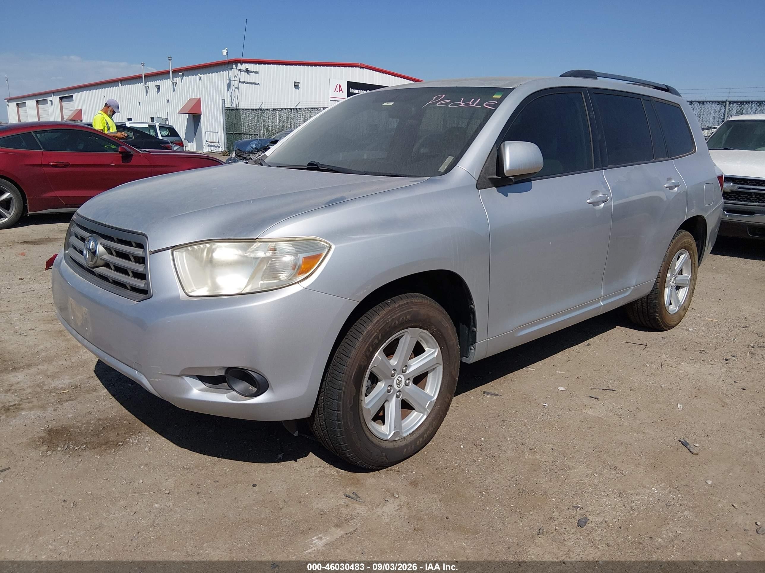 2010 Toyota Highlander Base V6 Silver vin: 5TDZK3EH2AS012490