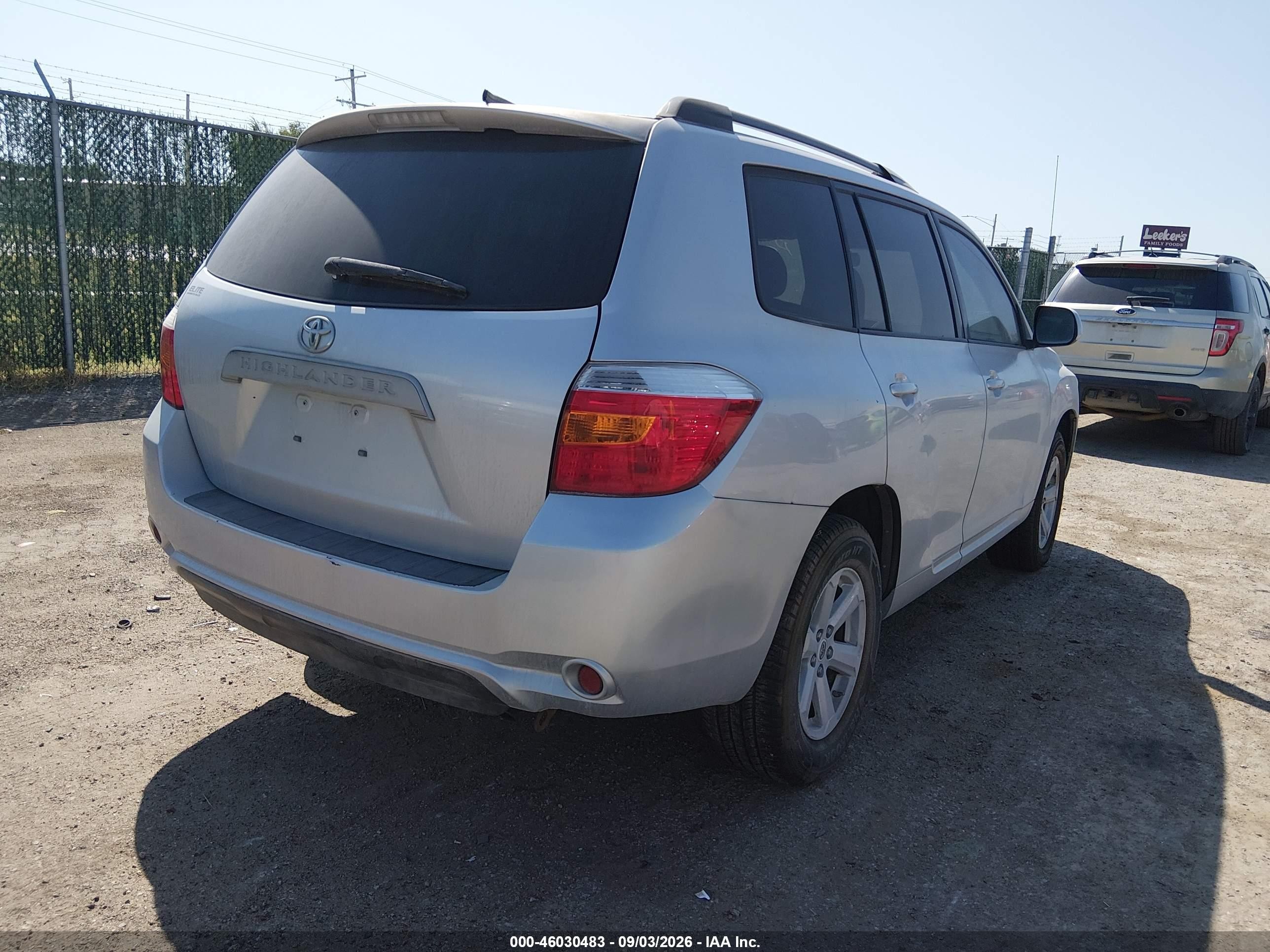 2010 Toyota Highlander Base V6 Silver vin: 5TDZK3EH2AS012490