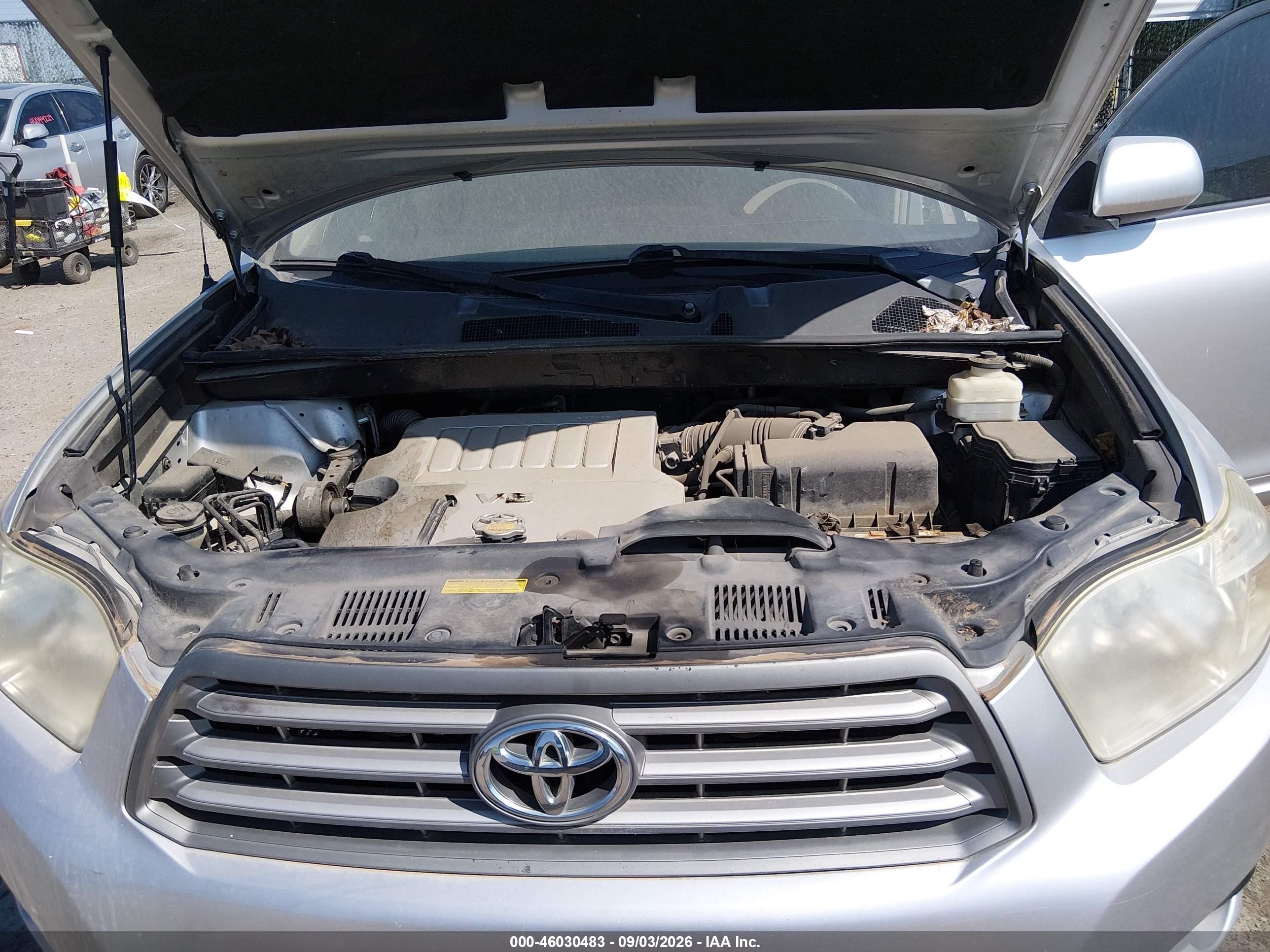 2010 Toyota Highlander Base V6 Silver vin: 5TDZK3EH2AS012490