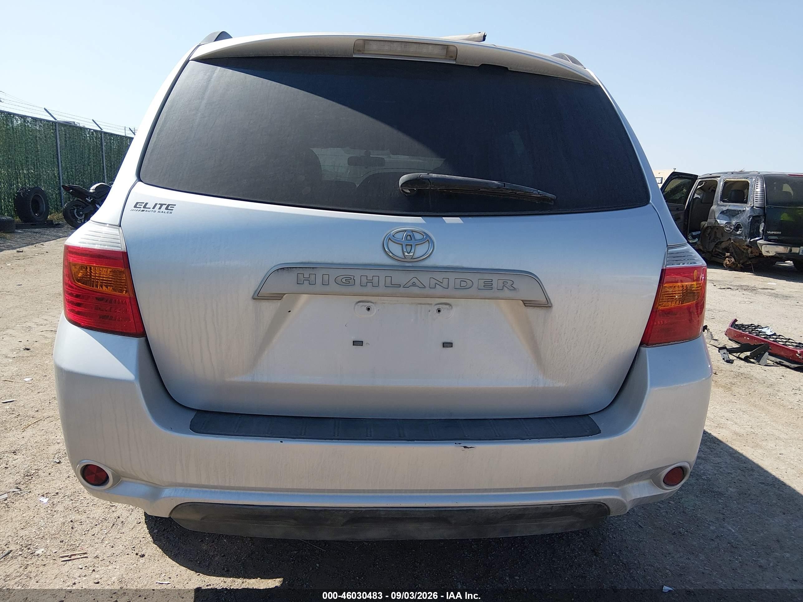 2010 Toyota Highlander Base V6 Silver vin: 5TDZK3EH2AS012490