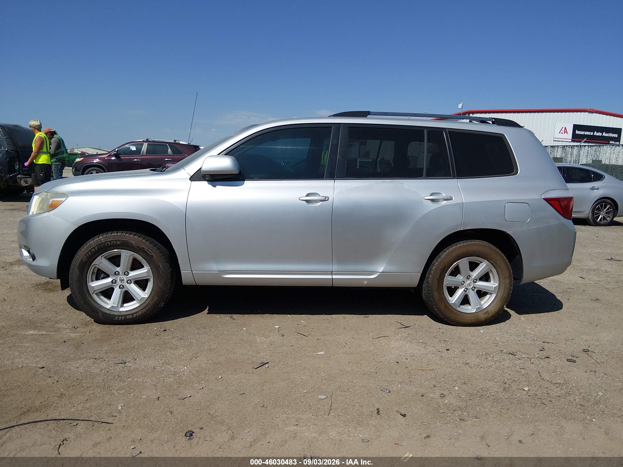 2010 Toyota Highlander Base V6 Silver vin: 5TDZK3EH2AS012490