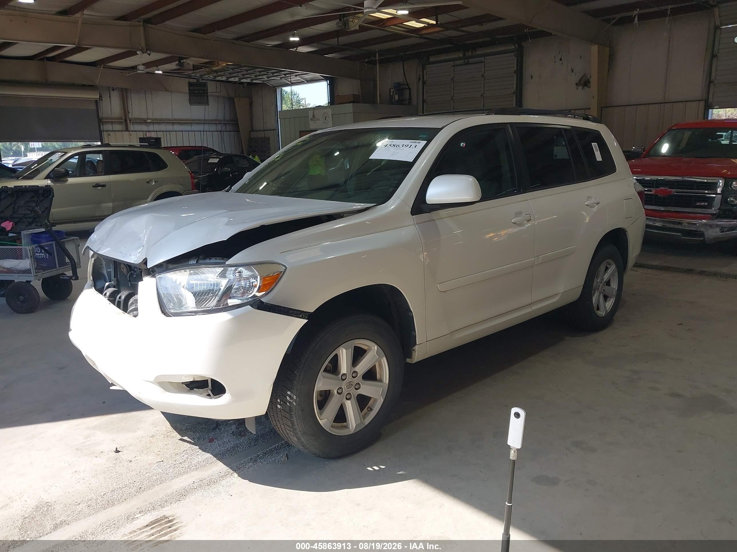 2010 Toyota Highlander Base V6 White vin: 5TDZK3EH2AS016426