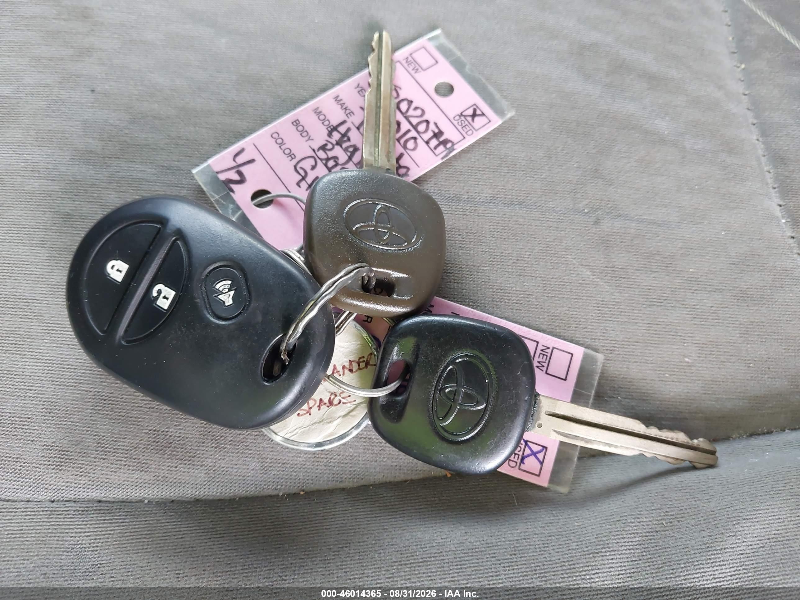 2010 Toyota Highlander Base V6 Gray vin: 5TDZK3EH2AS020749