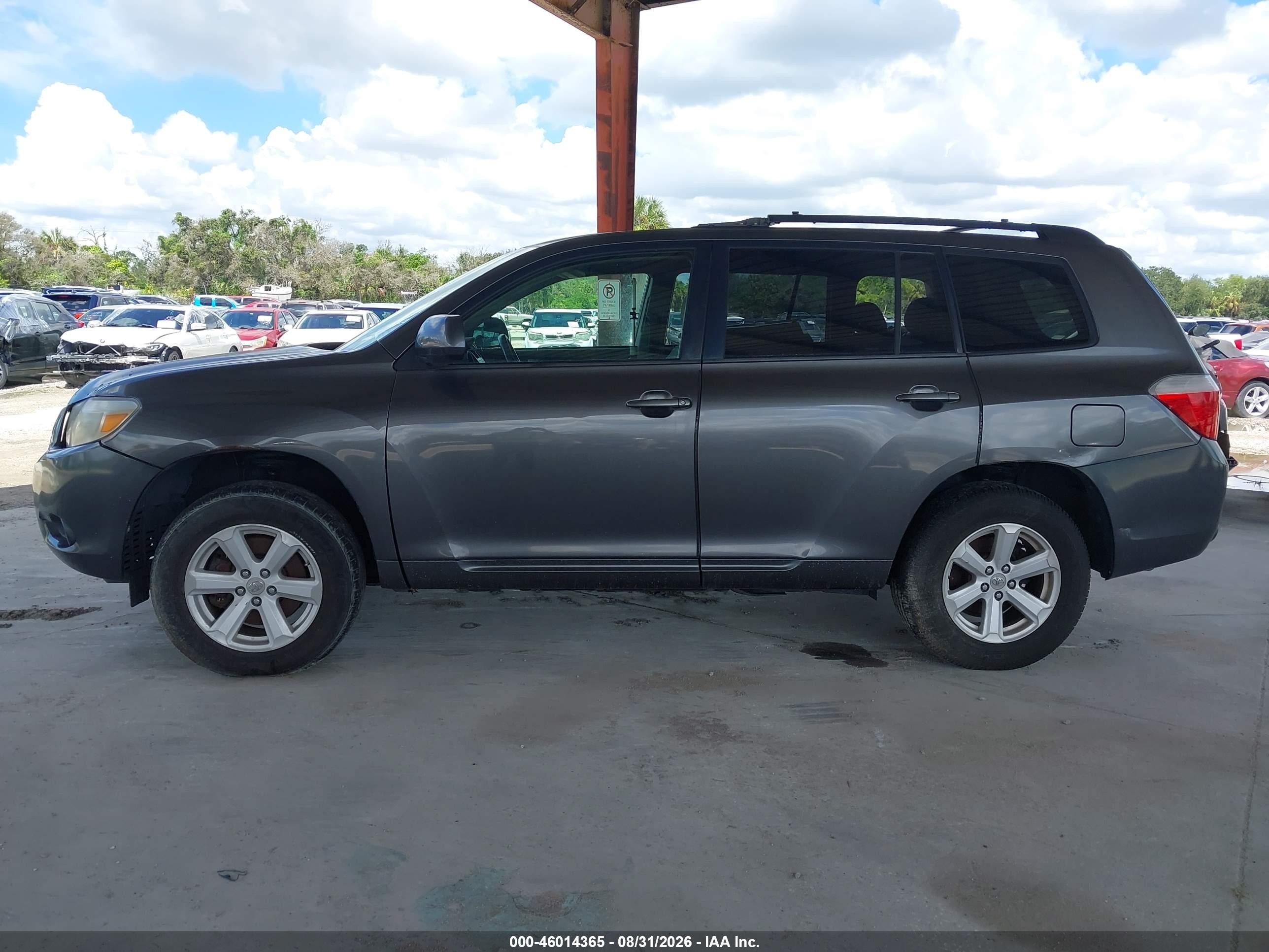 2010 Toyota Highlander Base V6 Gray vin: 5TDZK3EH2AS020749