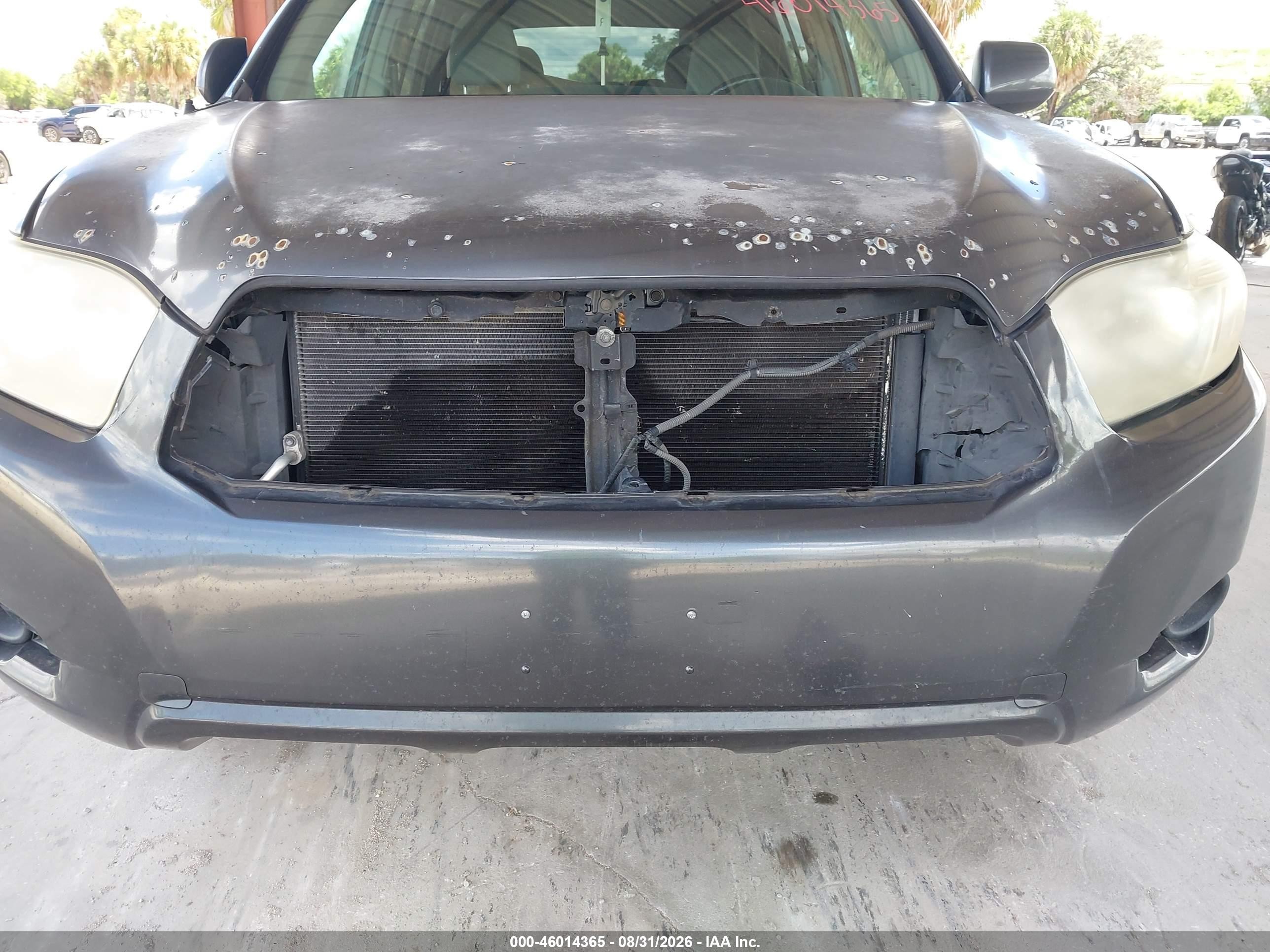 2010 Toyota Highlander Base V6 Gray vin: 5TDZK3EH2AS020749