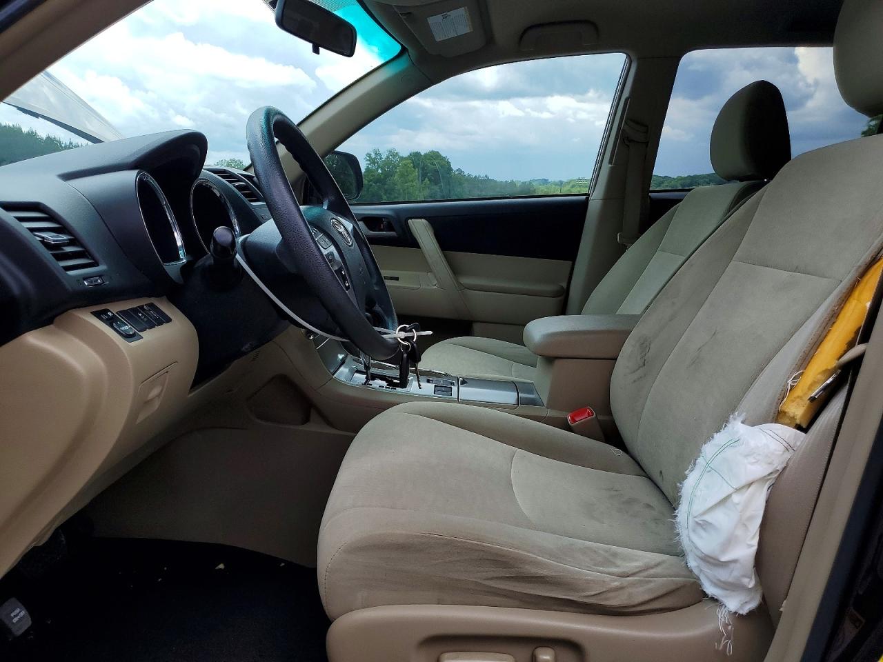 2011 Toyota Highlander Base Burgundy vin: 5TDZK3EH2BS035768