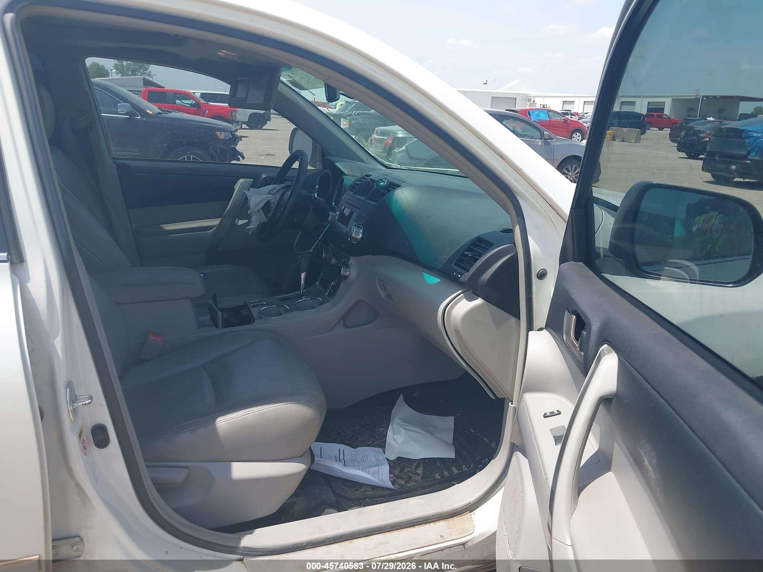 2011 Toyota Highlander Se V6 Белый vin: 5TDZK3EH2BS043367