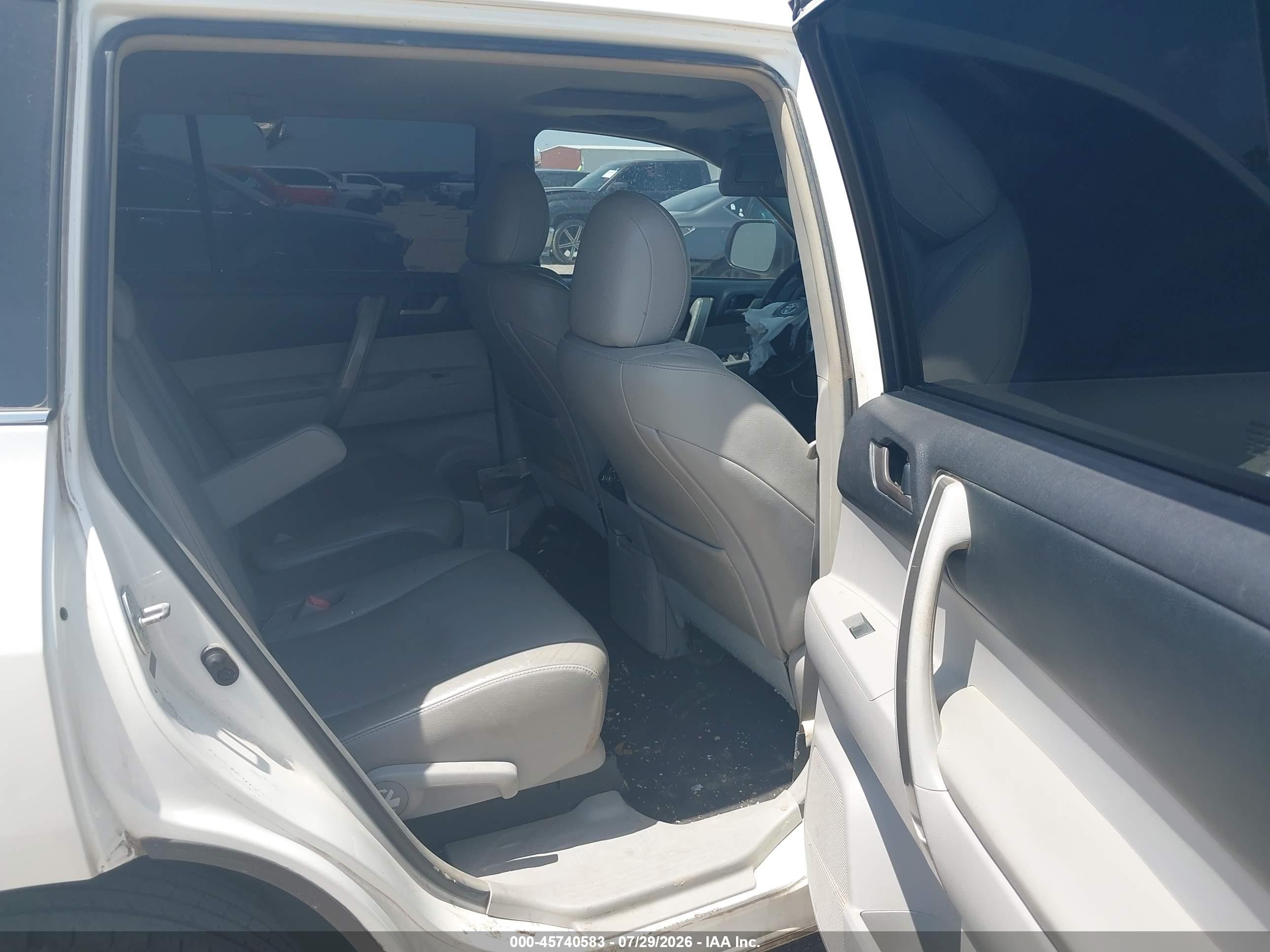 2011 Toyota Highlander Se V6 Белый vin: 5TDZK3EH2BS043367