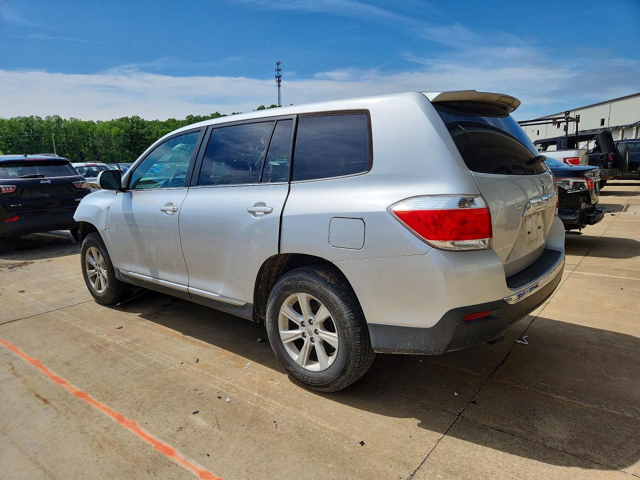 2013 Toyota Highlander Base Silver vin: 5TDZK3EH2DS090997