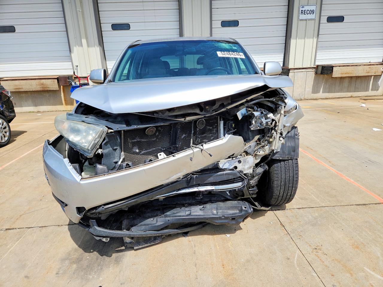 2013 Toyota Highlander Base Silver vin: 5TDZK3EH2DS090997