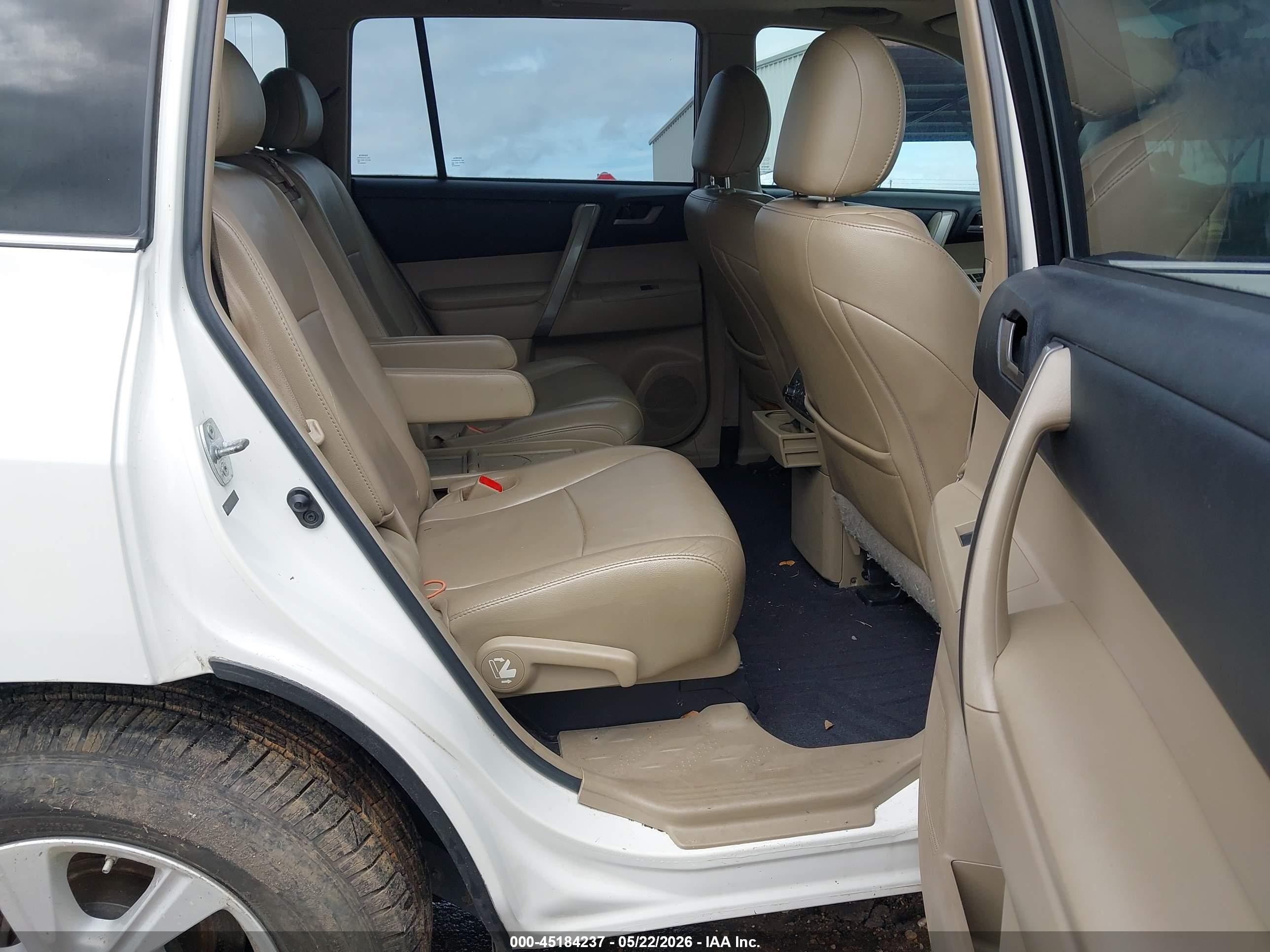 2013 Toyota Highlander Se V6 Белый vin: 5TDZK3EH2DS097464