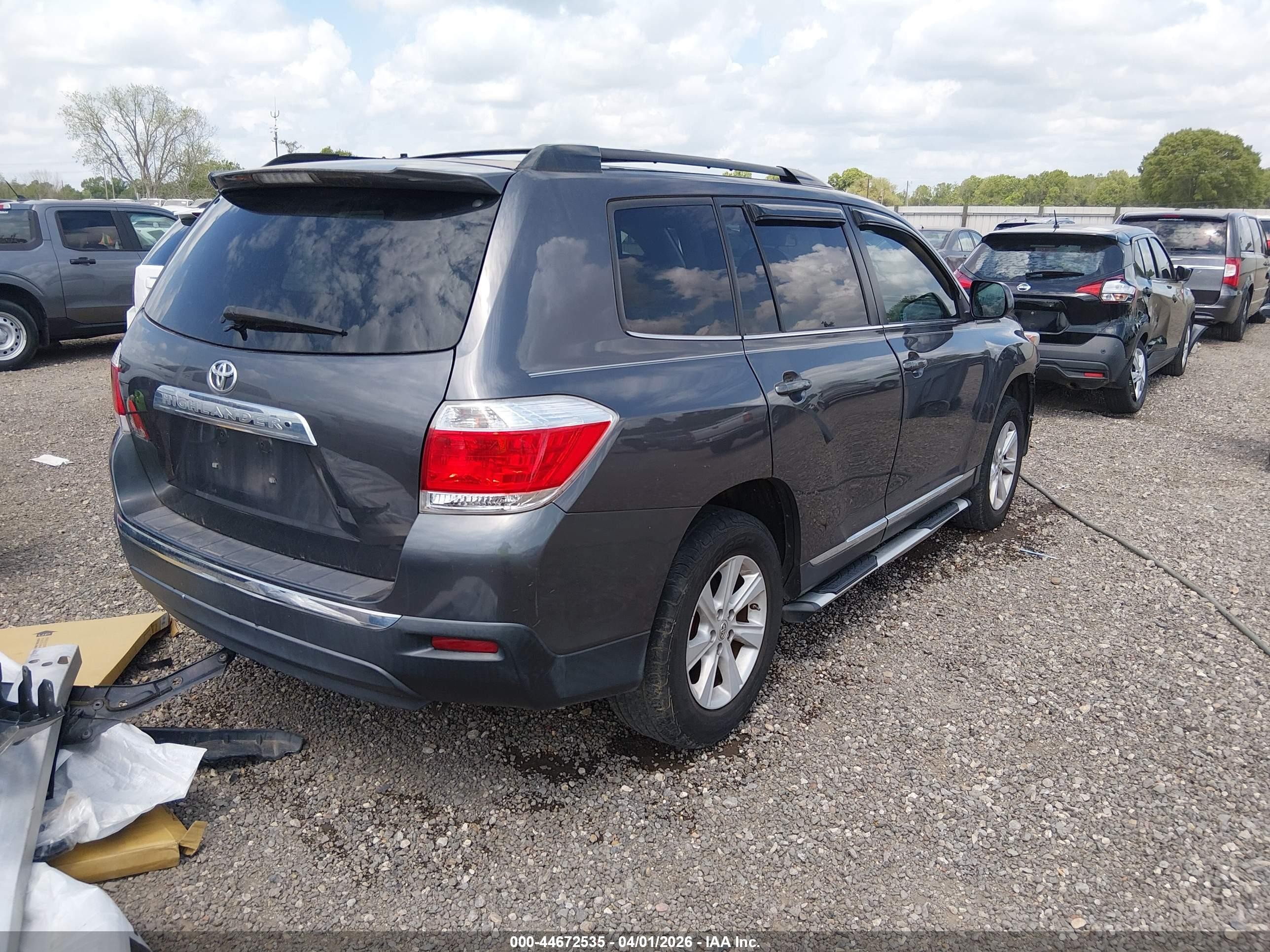 2013 Toyota Highlander Base Plus V6 Gray vin: 5TDZK3EH2DS098274