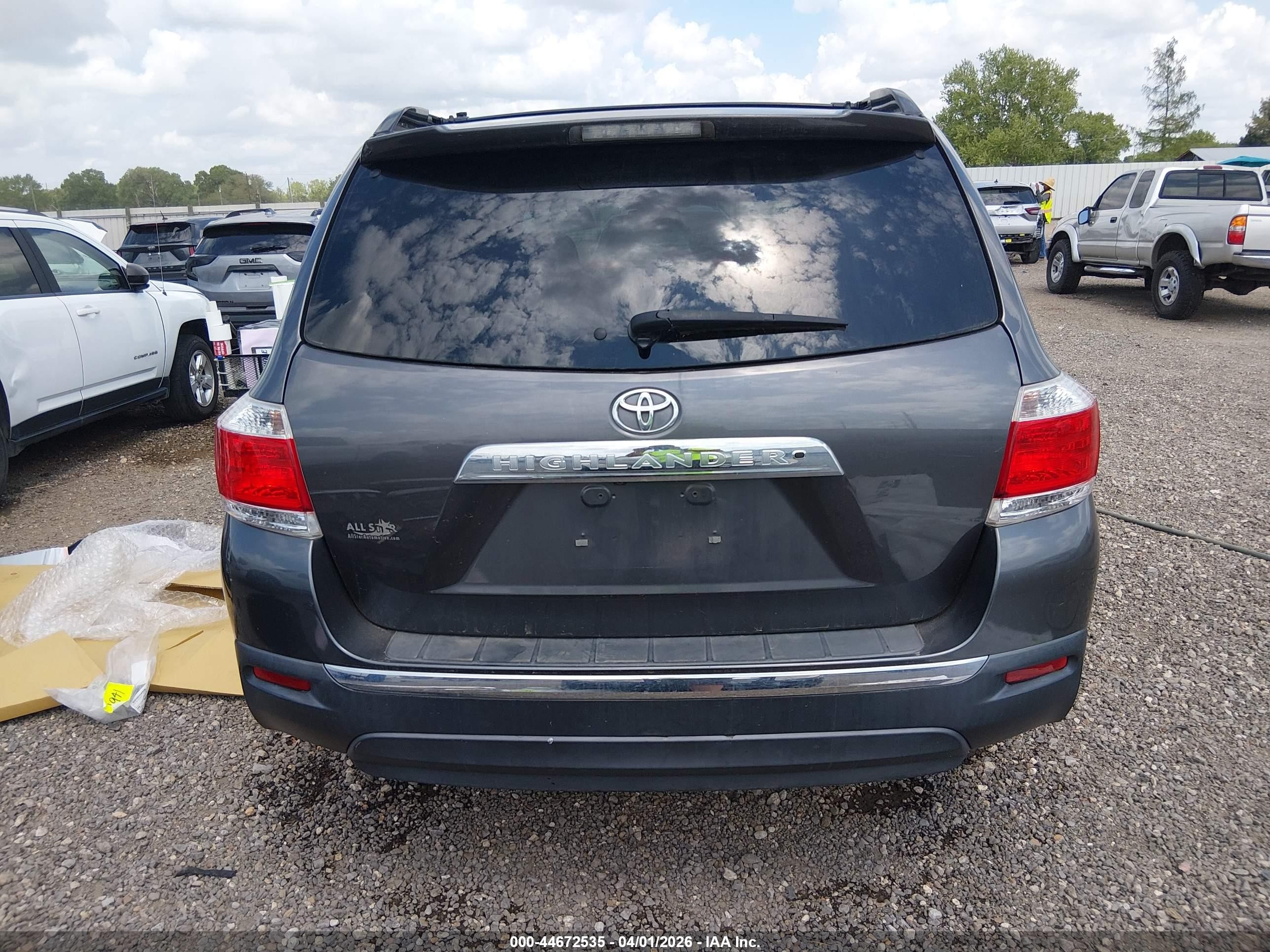 2013 Toyota Highlander Base Plus V6 Gray vin: 5TDZK3EH2DS098274