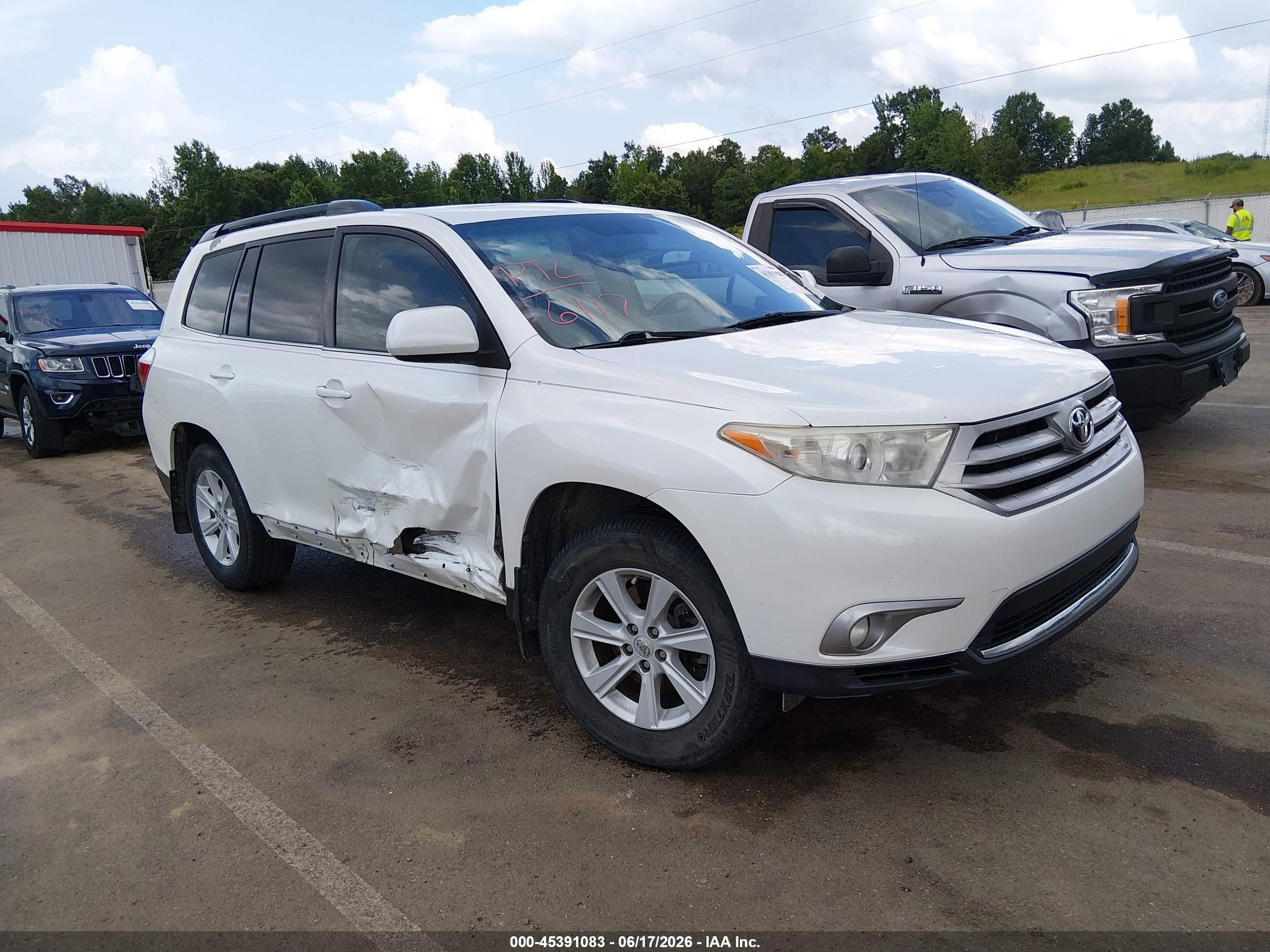 2013 Toyota Highlander Se V6 White vin: 5TDZK3EH2DS133752