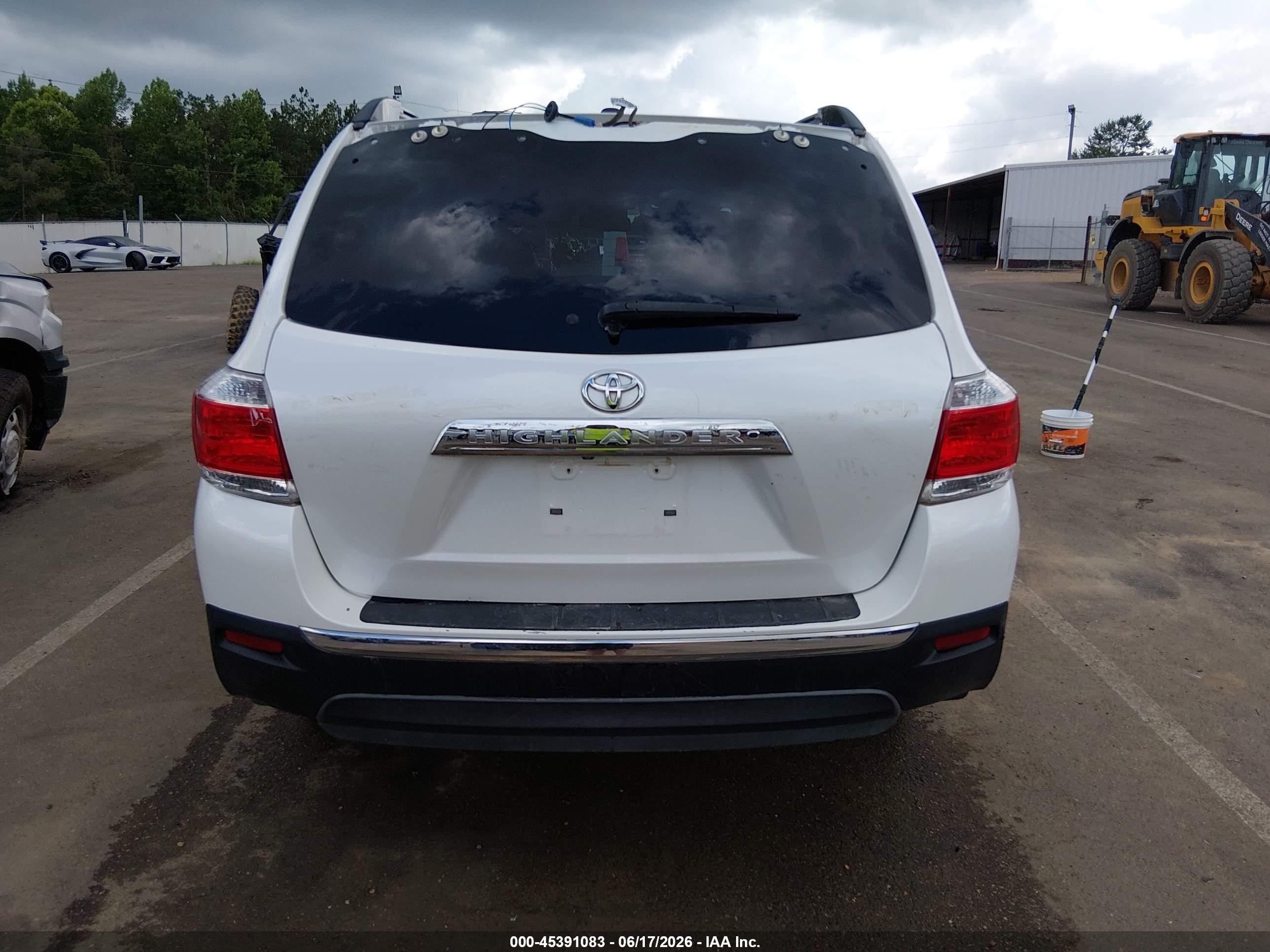 2013 Toyota Highlander Se V6 Белый vin: 5TDZK3EH2DS133752