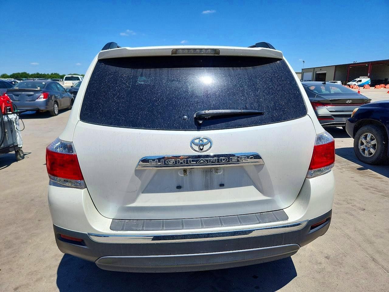 2013 Toyota Highlander Se White vin: 5TDZK3EH2DS136201