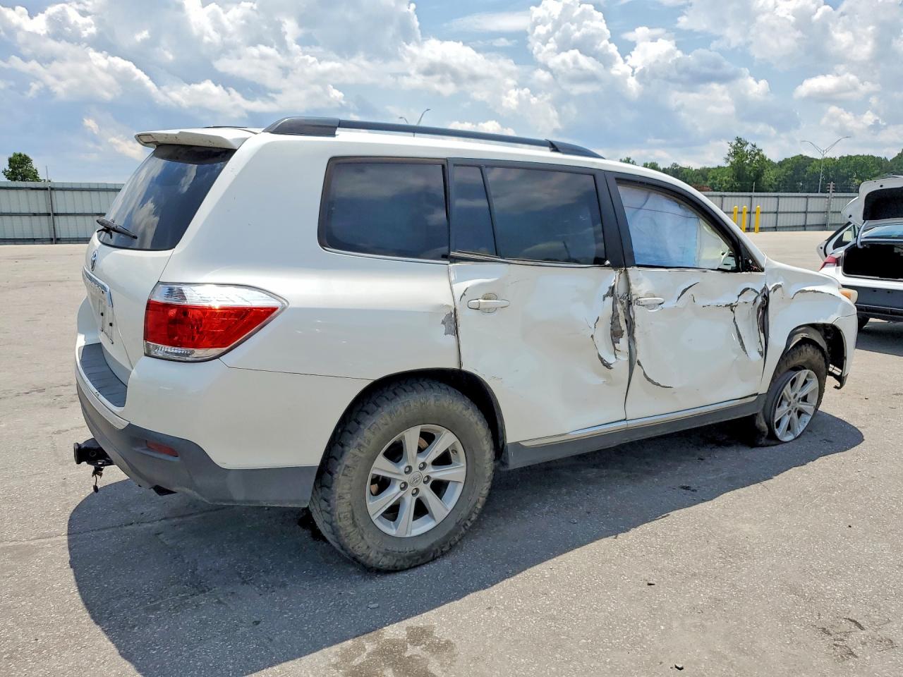 2013 Toyota Highlander Plus Белый vin: 5TDZK3EH2DS142192