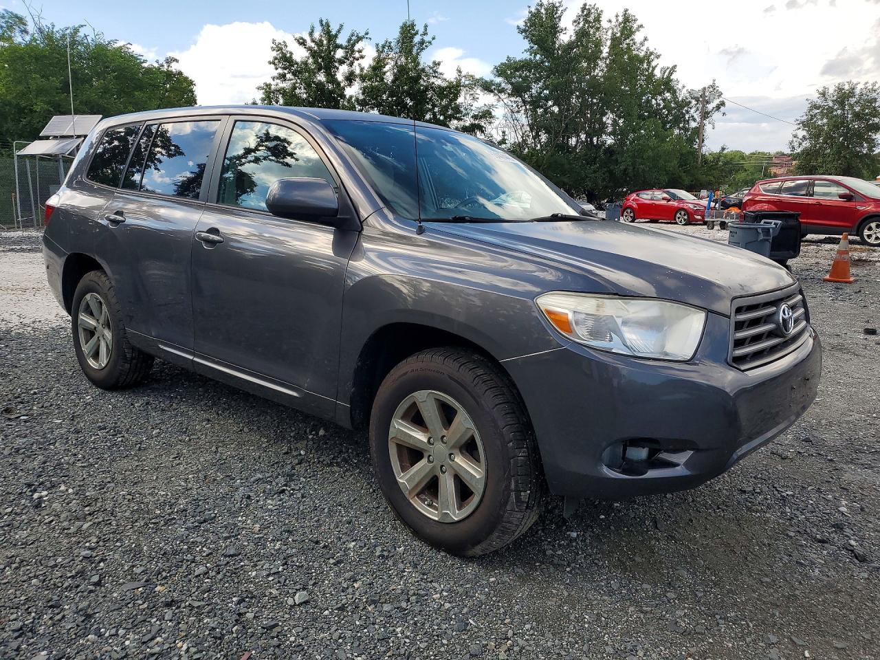 2010 Toyota Highlander Base Silver vin: 5TDZK3EH3AS009534