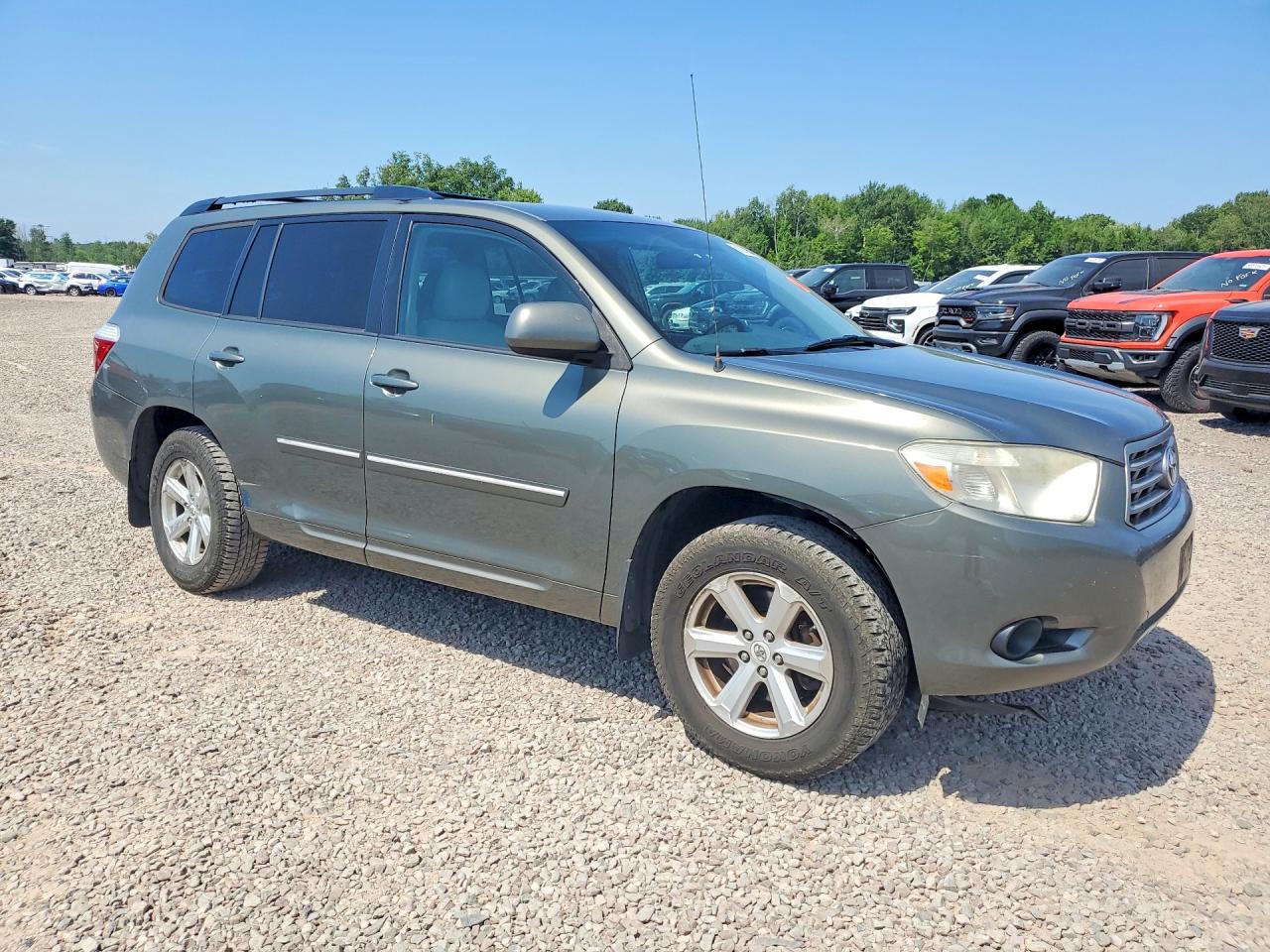 2010 Toyota Highlander Base Gray vin: 5TDZK3EH3AS010263