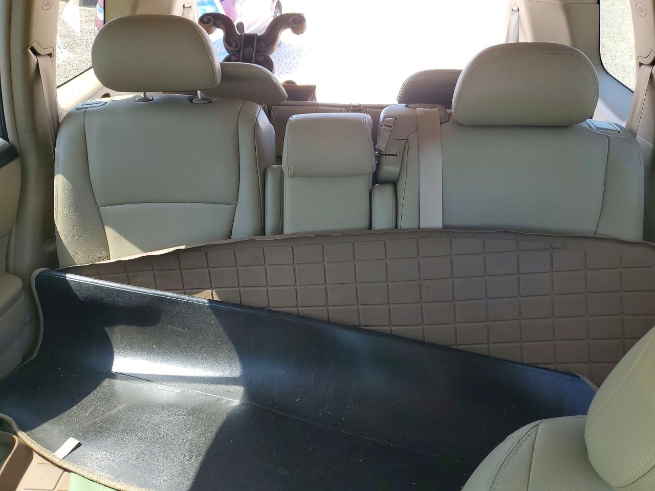 2010 Toyota Highlander Base Gray vin: 5TDZK3EH3AS010263