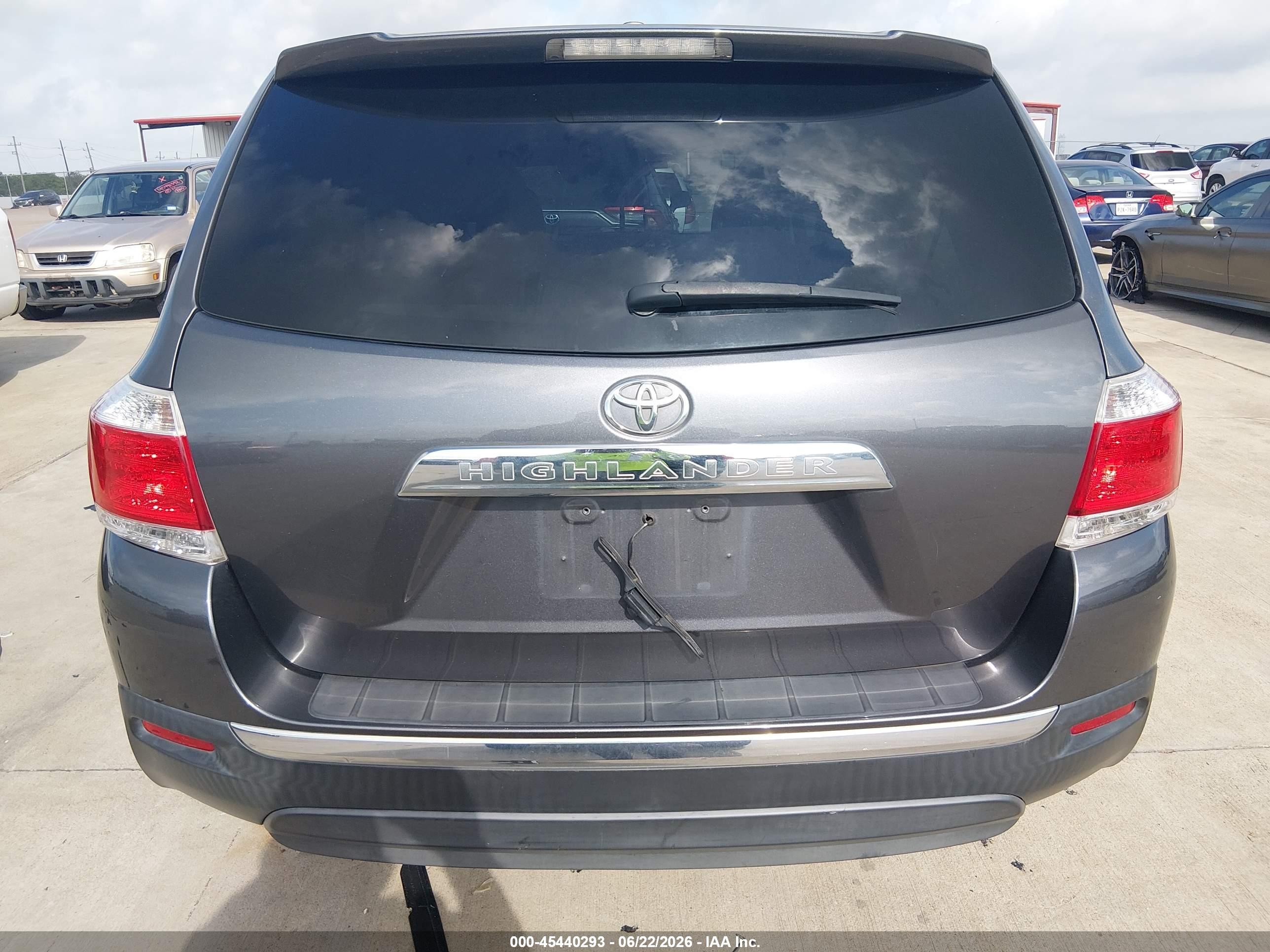 2012 Toyota Highlander Base V6 Gray vin: 5TDZK3EH3CS076122